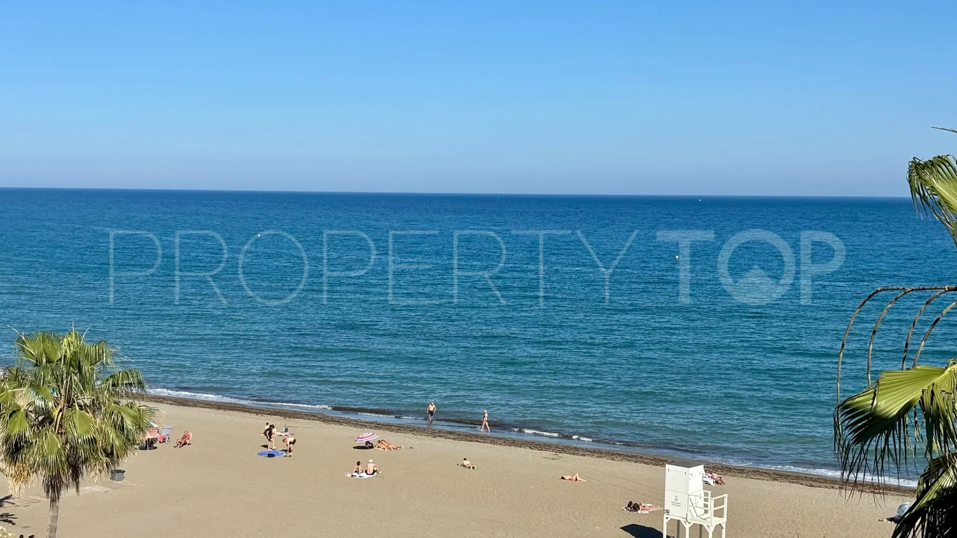 For sale apartment in Estepona Centre with 3 bedrooms