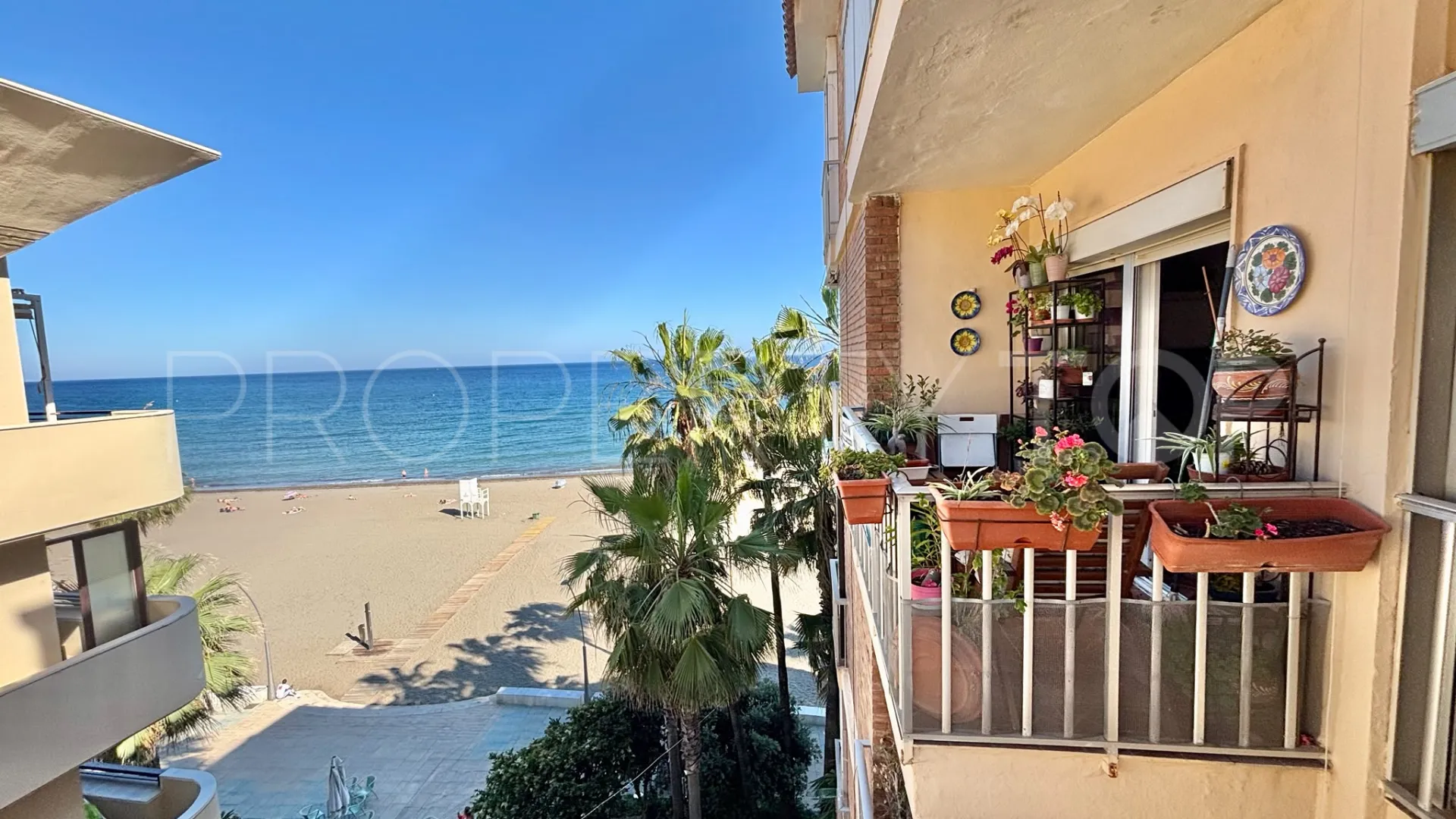 For sale apartment in Estepona Centre with 3 bedrooms