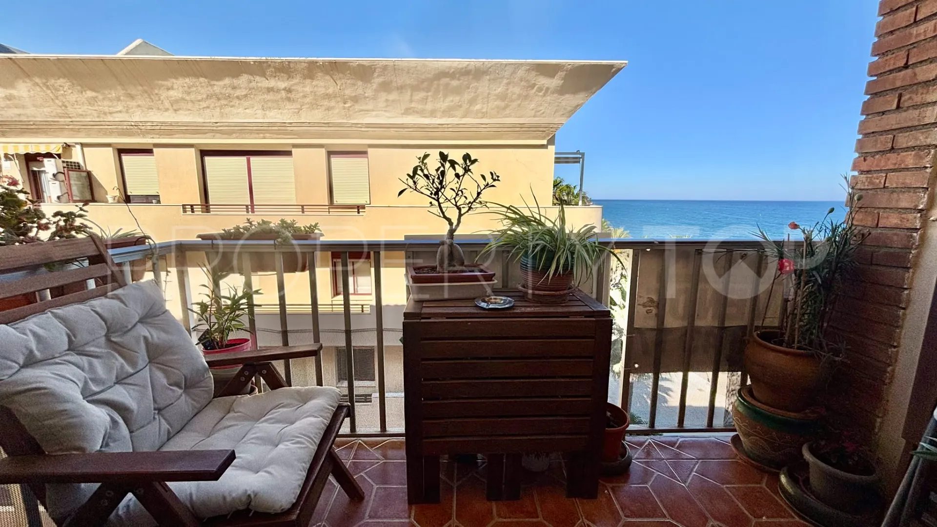 For sale apartment in Estepona Centre with 3 bedrooms