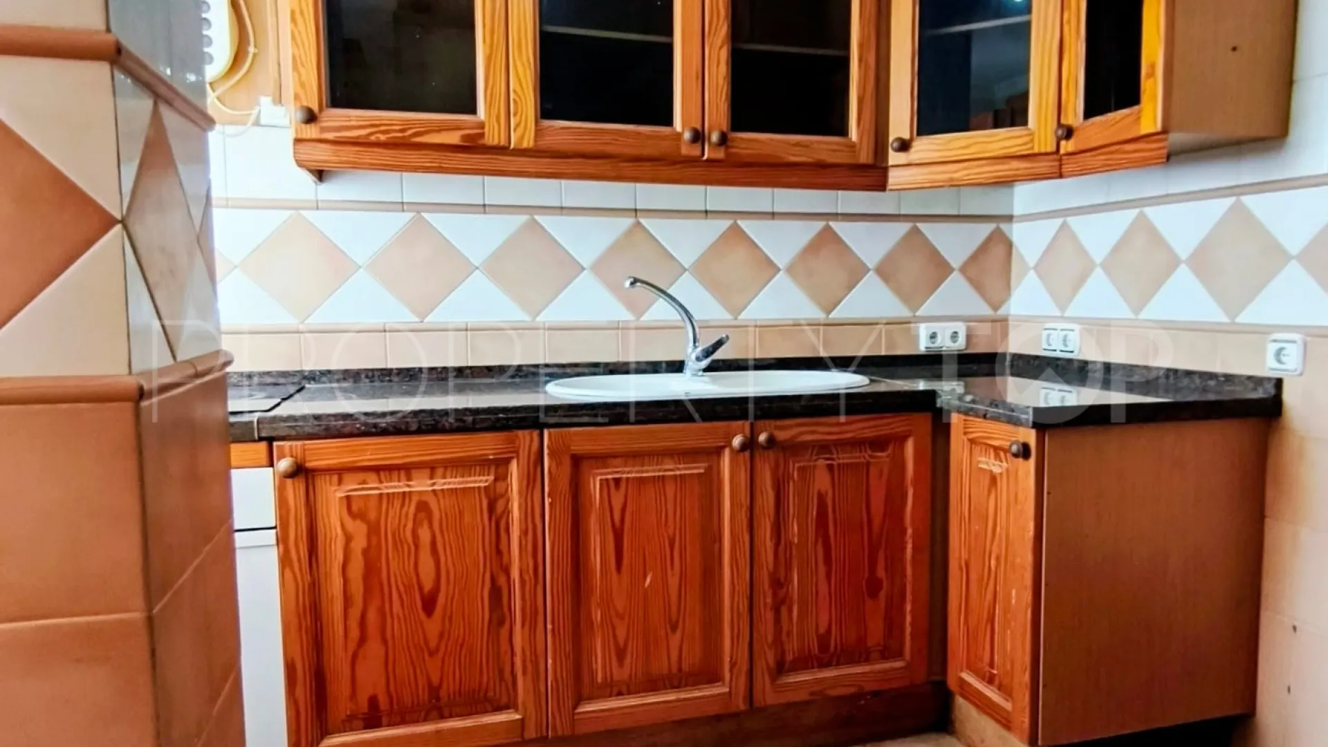 Apartment in Estepona Old Town for sale