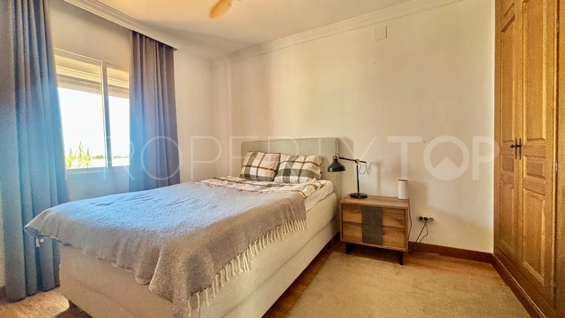 Estepona Centre 5 bedrooms town house for sale