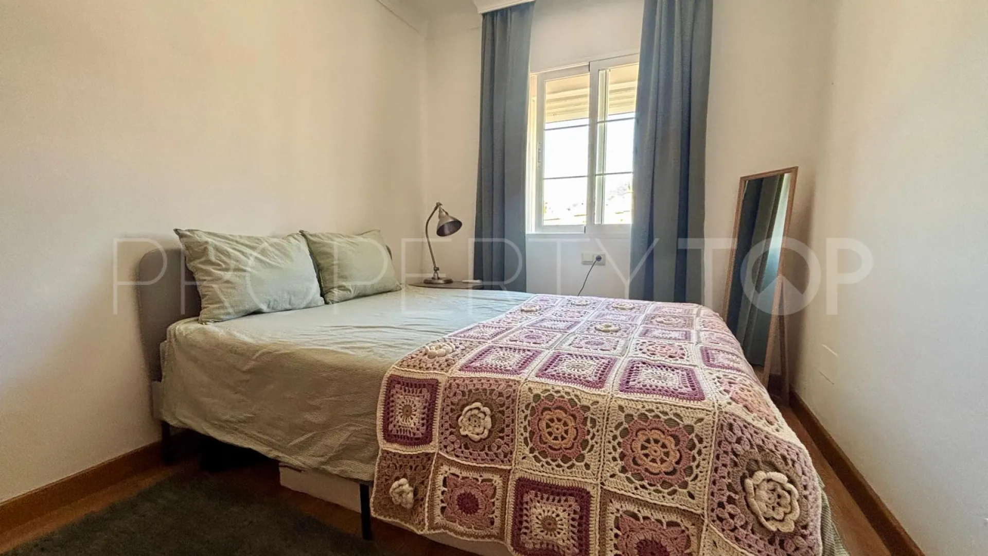 Estepona Centre 5 bedrooms town house for sale