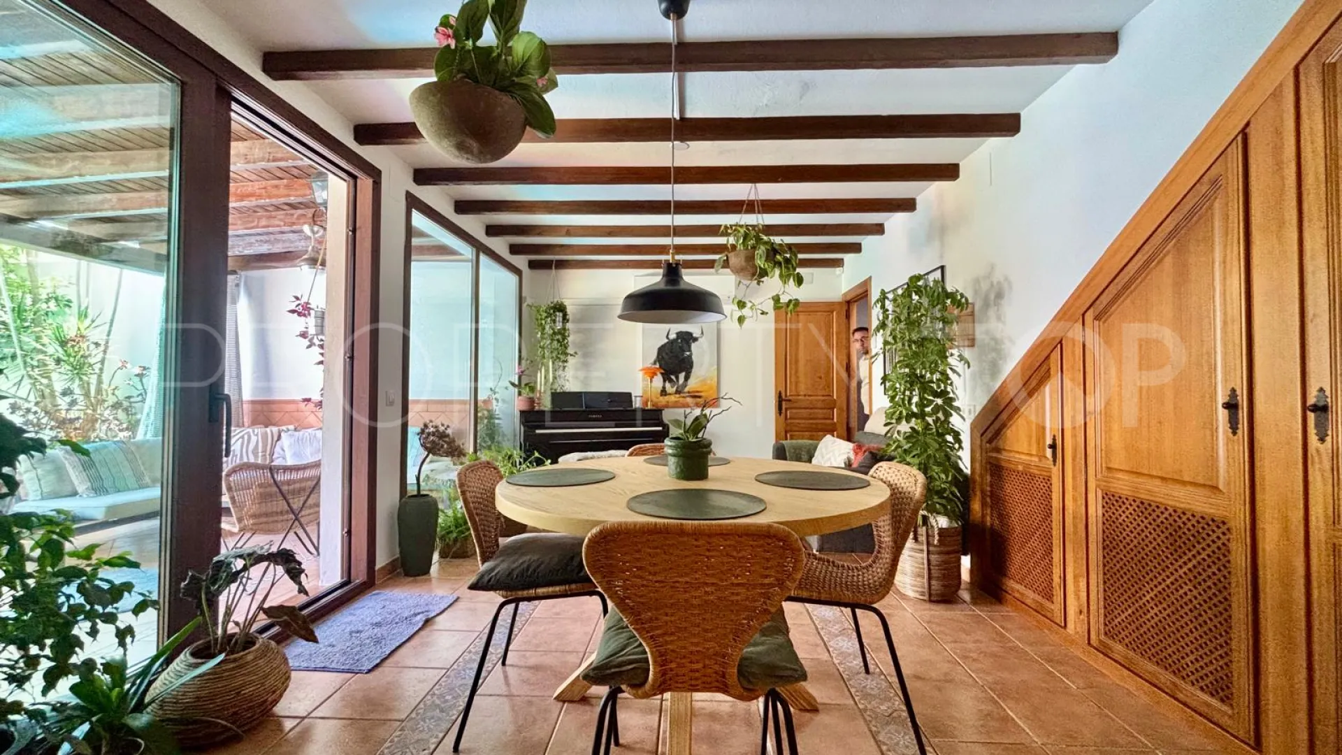 Estepona Centre 5 bedrooms town house for sale