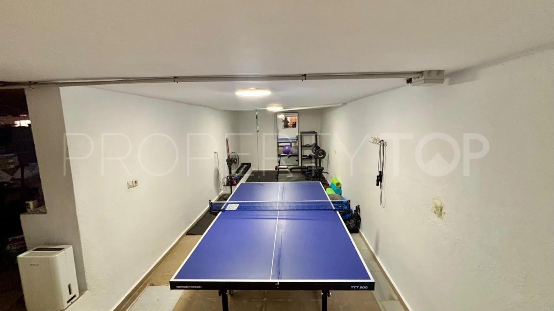 Estepona Centre 5 bedrooms town house for sale