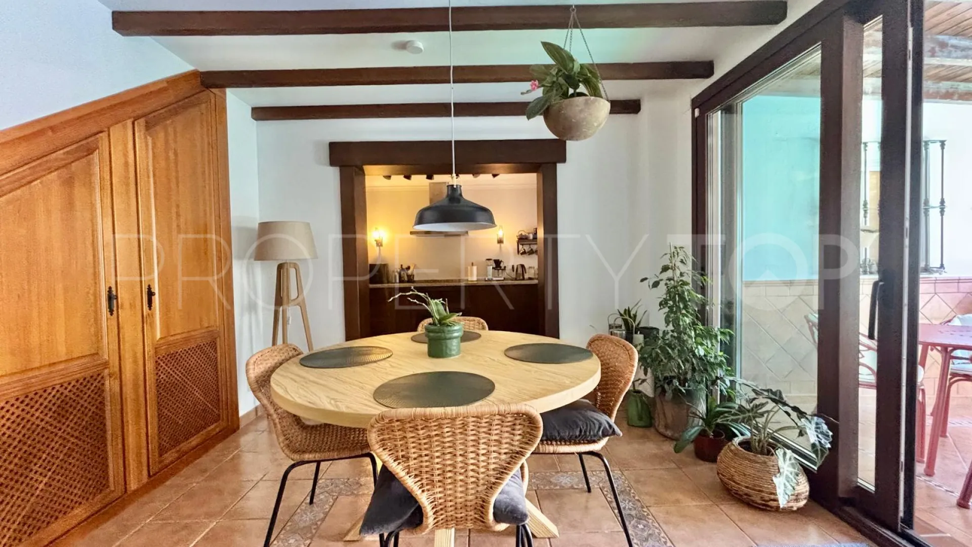 Estepona Centre 5 bedrooms town house for sale