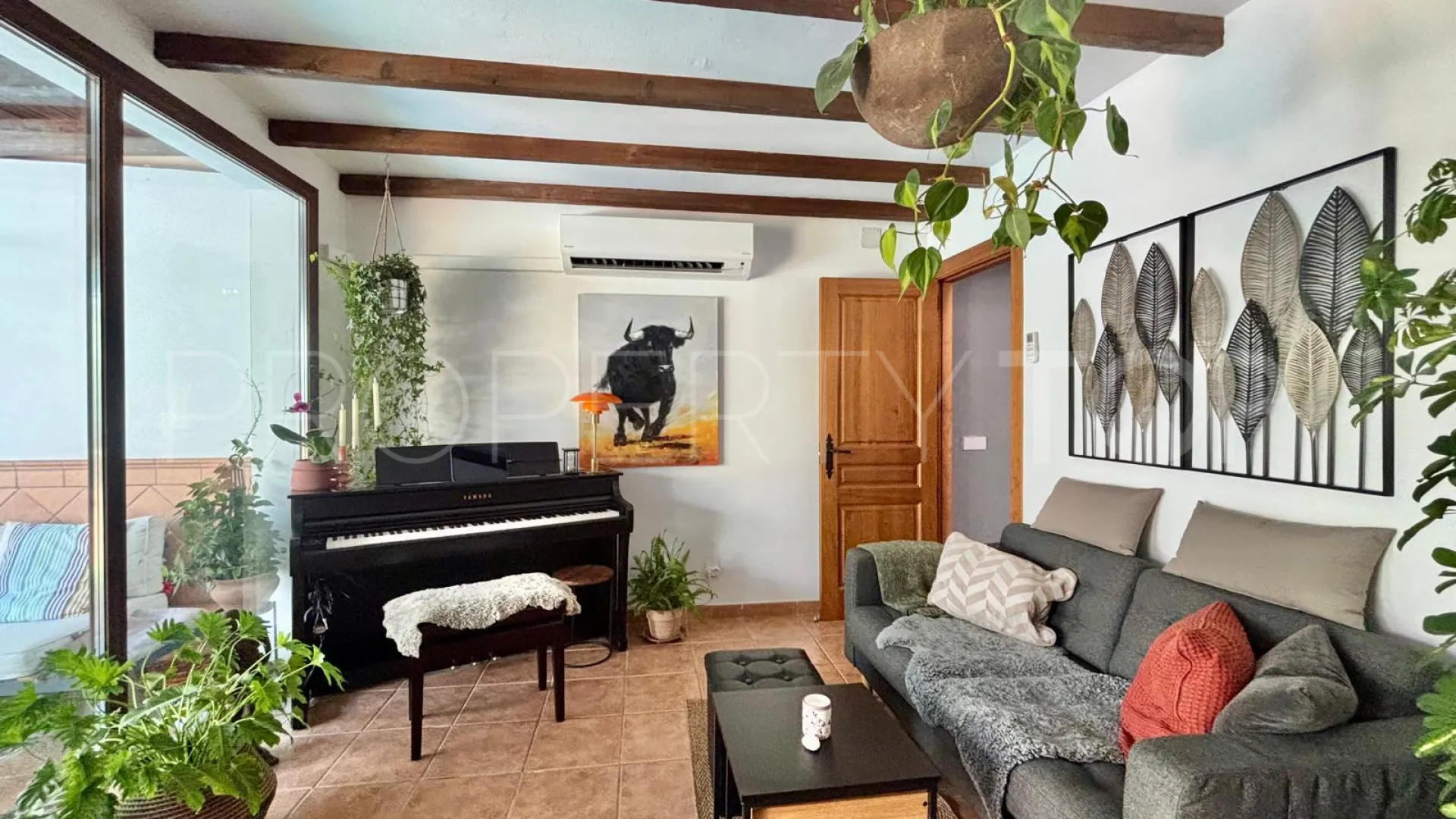 Estepona Centre 5 bedrooms town house for sale