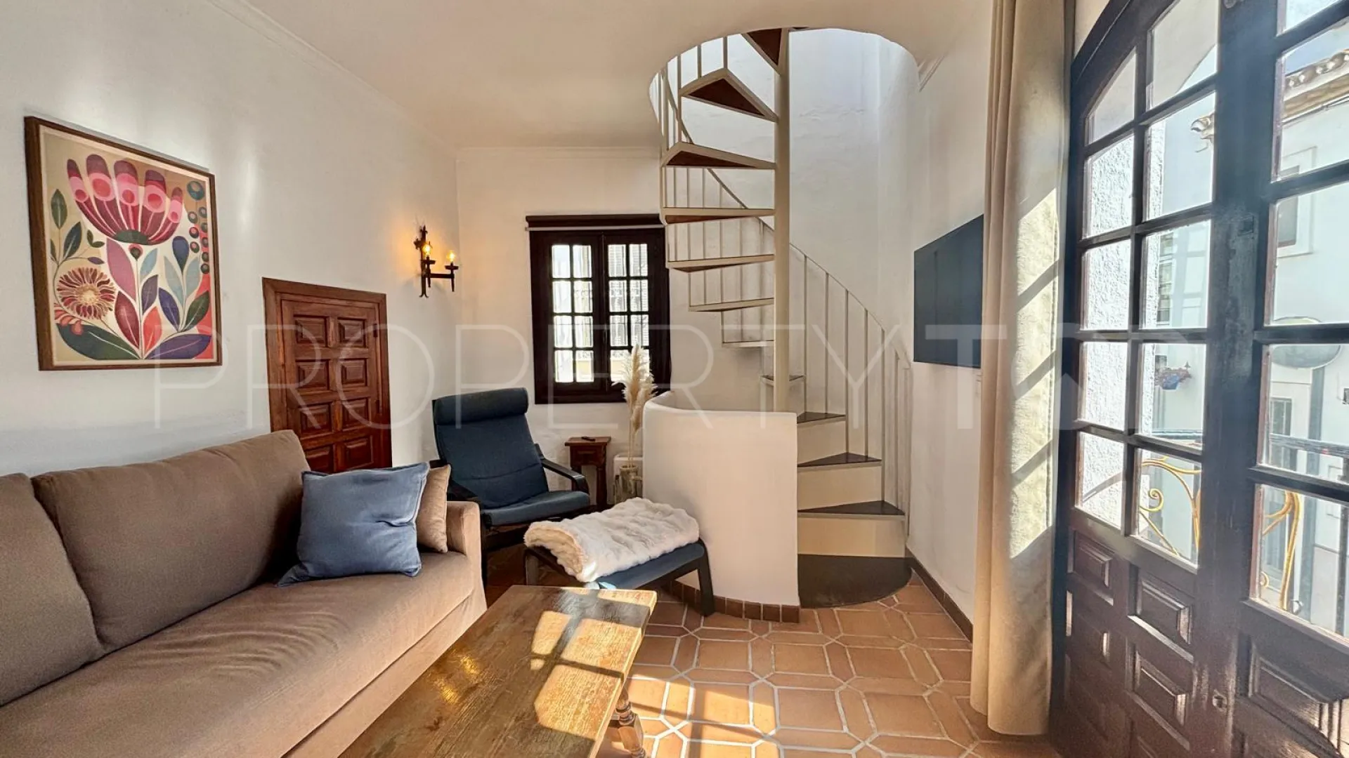 Adosado de 2 dormitorios a la venta en Estepona Casco Antiguo
