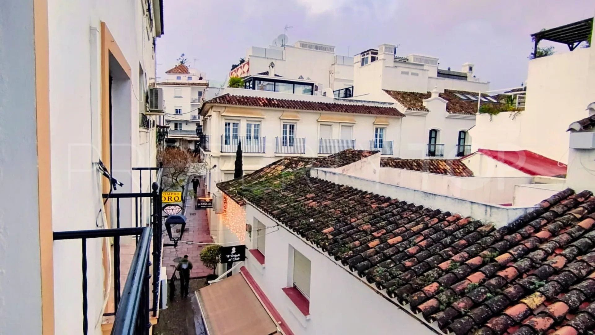 Se vende adosado con 3 dormitorios en Estepona Casco Antiguo
