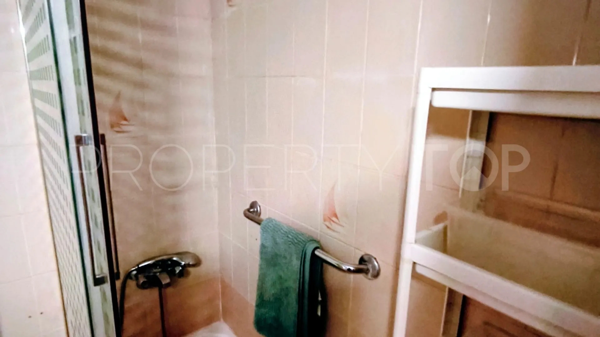 Se vende adosado con 3 dormitorios en Estepona Casco Antiguo