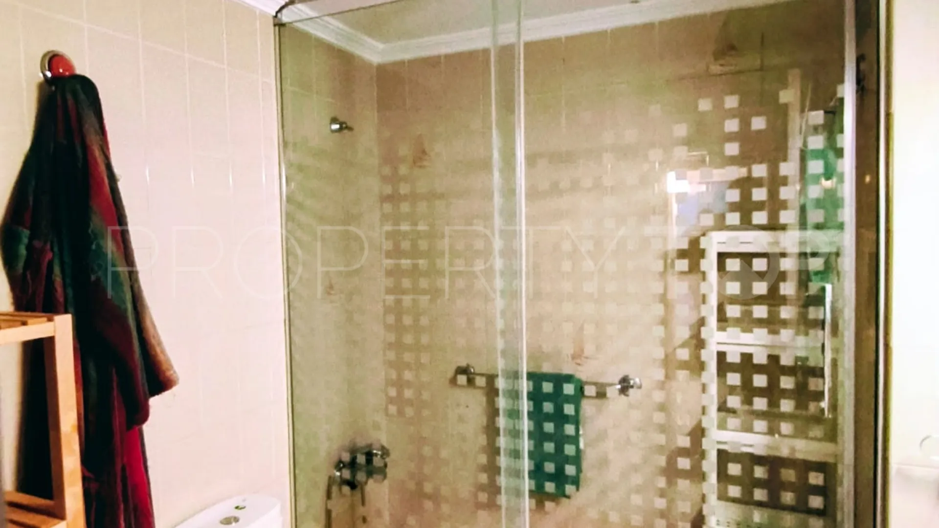 Se vende adosado con 3 dormitorios en Estepona Casco Antiguo