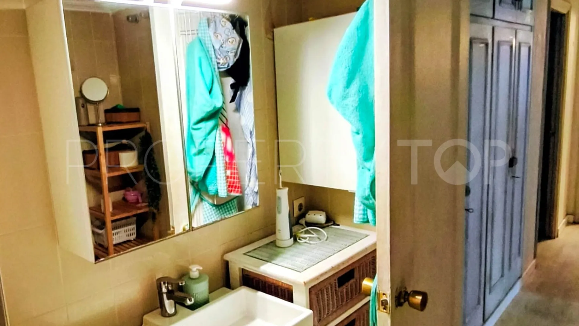 Se vende adosado con 3 dormitorios en Estepona Casco Antiguo