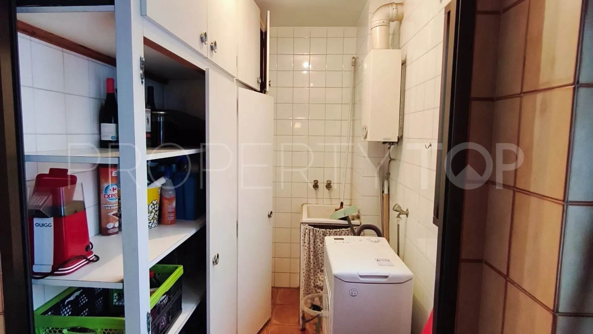 Se vende adosado con 3 dormitorios en Estepona Casco Antiguo