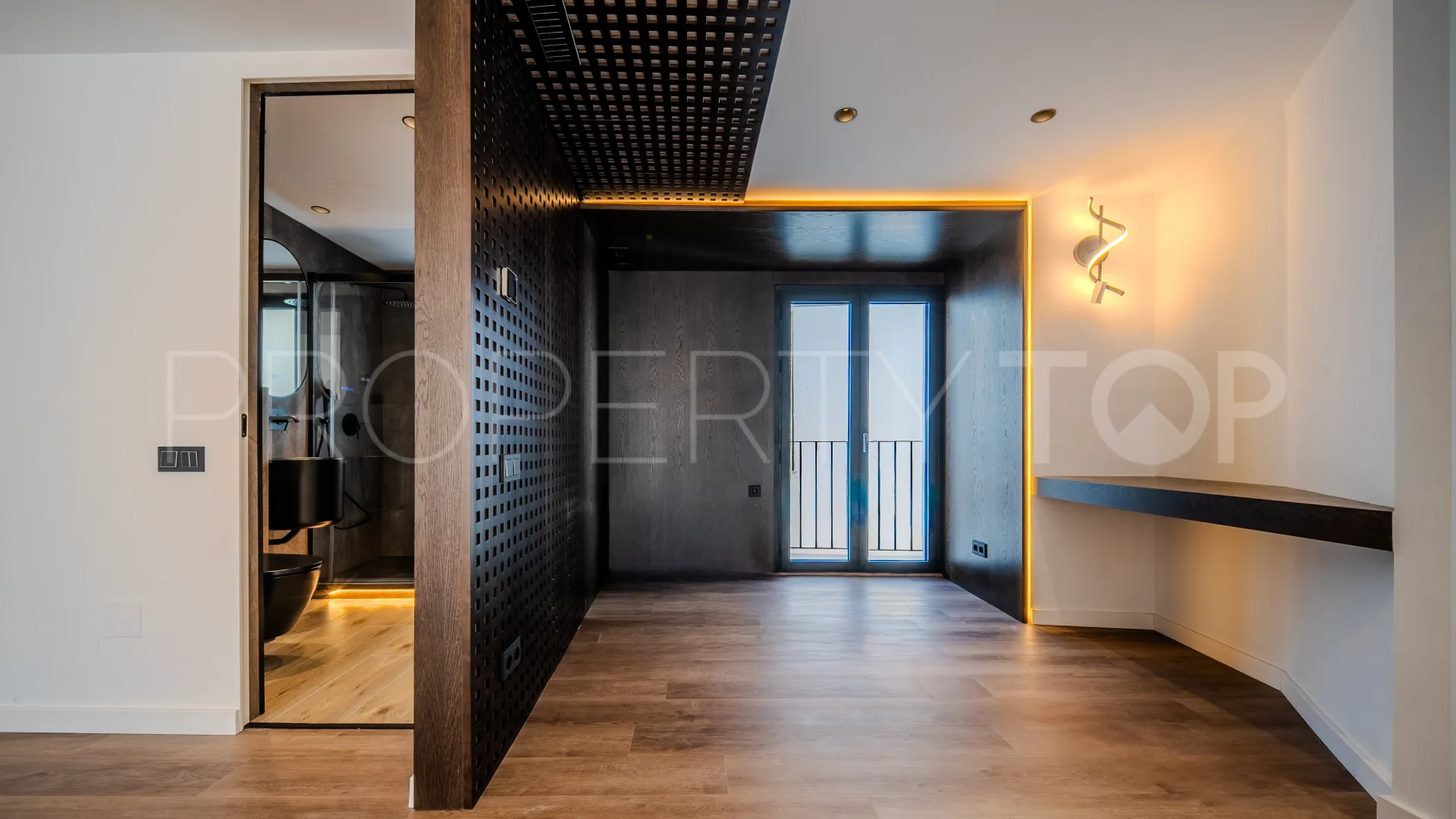 For sale town house in Estepona Old Town with 3 bedrooms