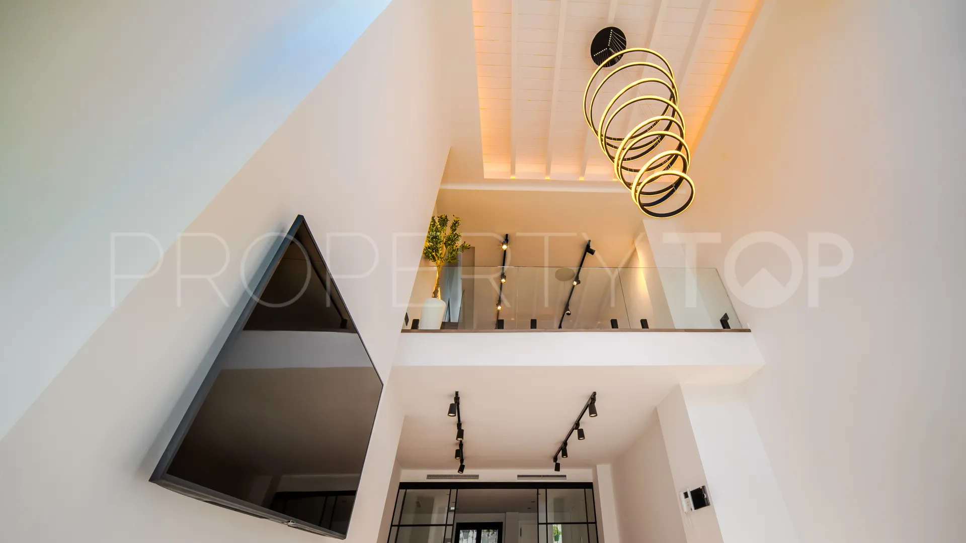 For sale town house in Estepona Old Town with 3 bedrooms