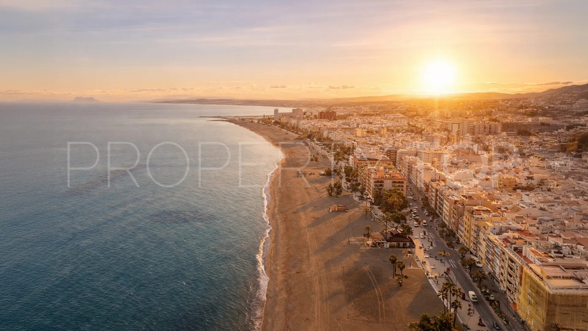 For sale town house in Estepona Old Town with 3 bedrooms