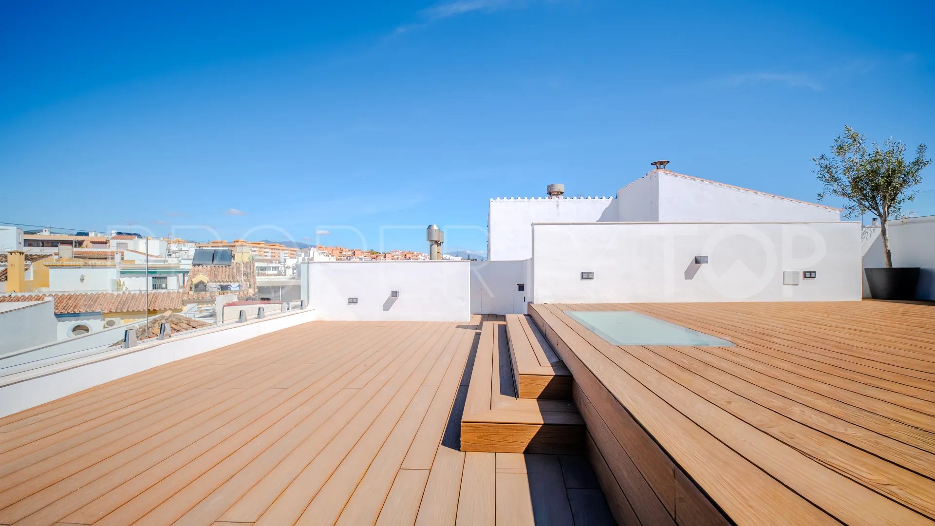For sale town house in Estepona Old Town with 3 bedrooms