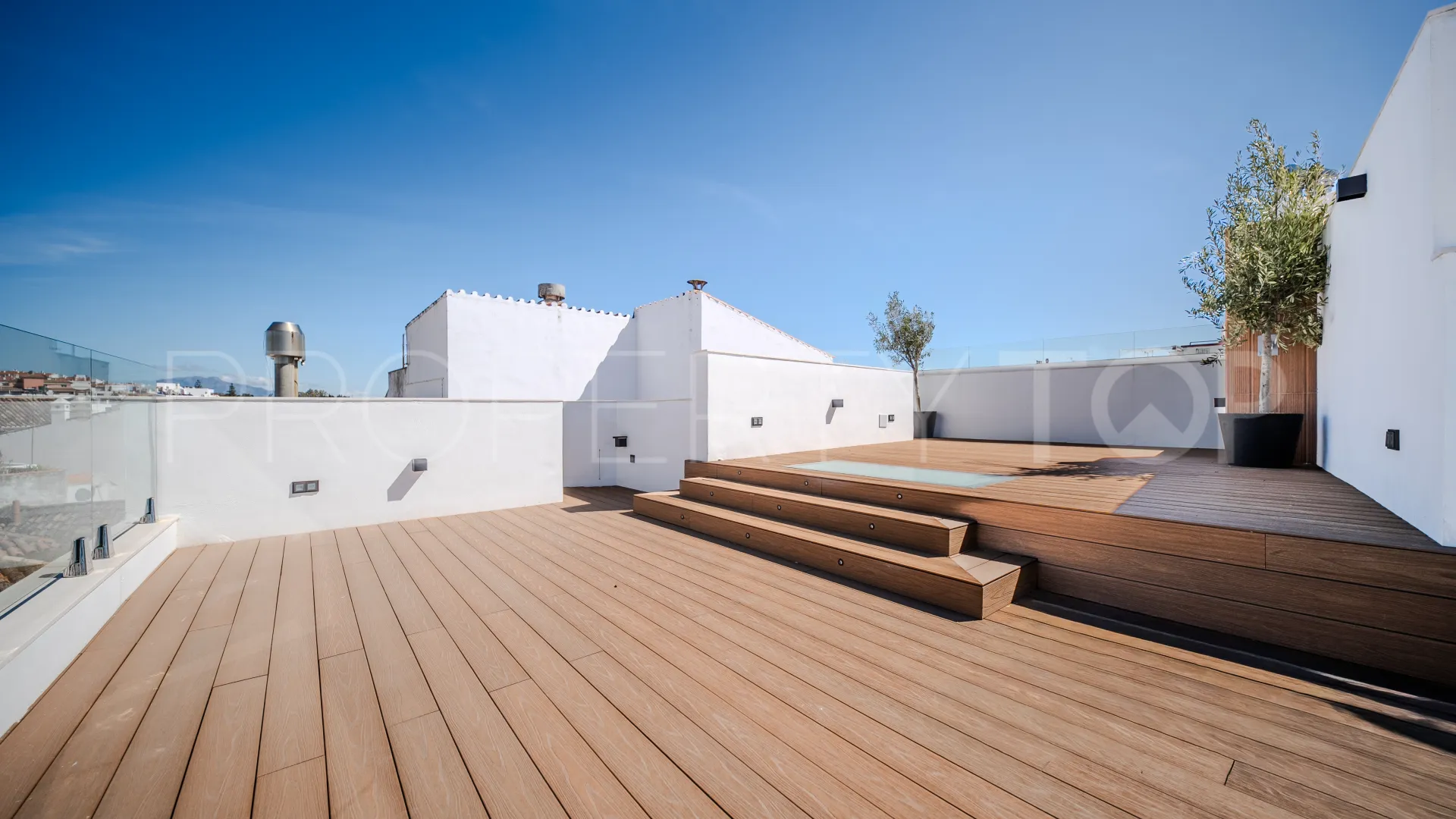 For sale town house in Estepona Old Town with 3 bedrooms