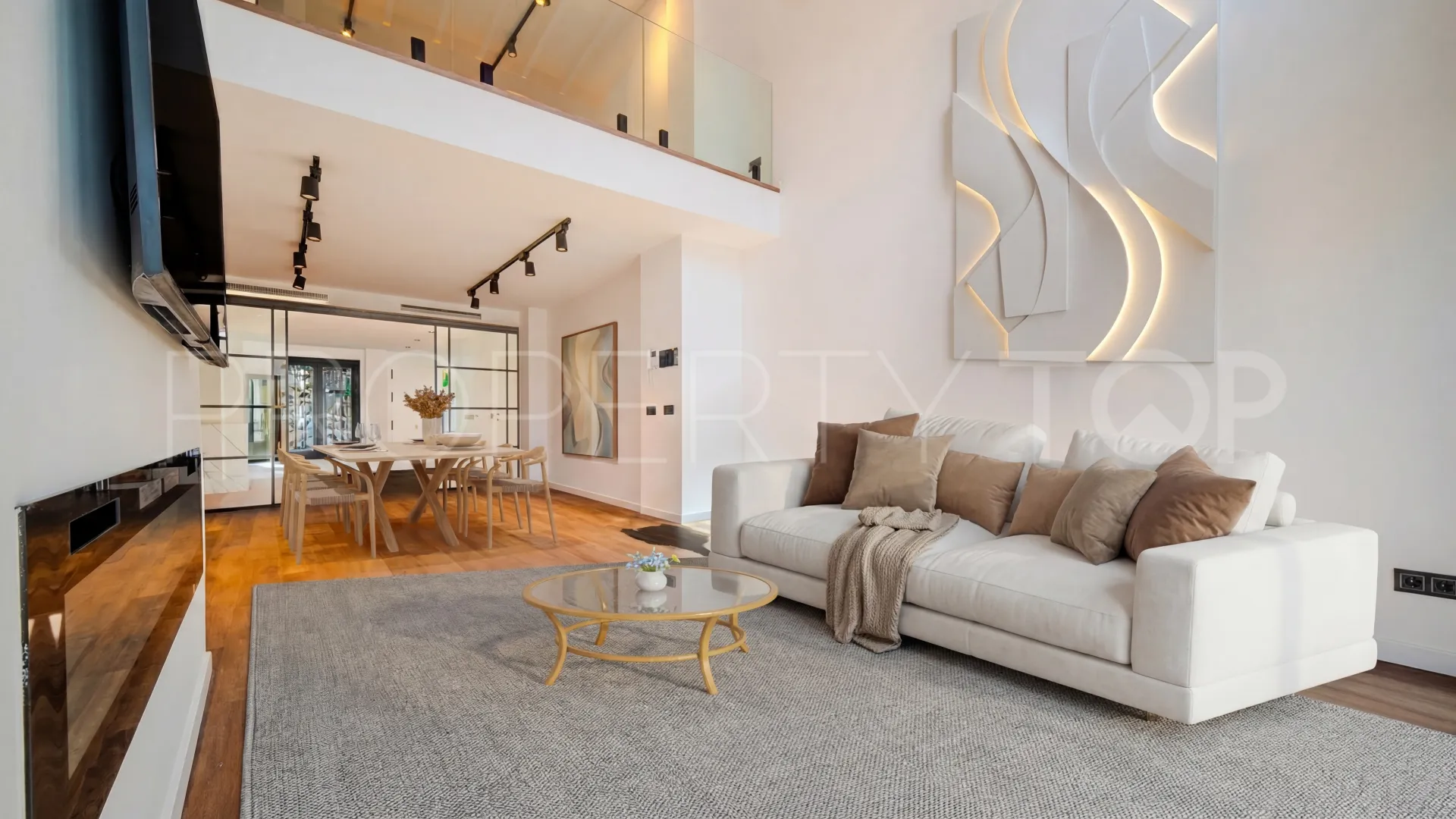 For sale town house in Estepona Old Town with 3 bedrooms