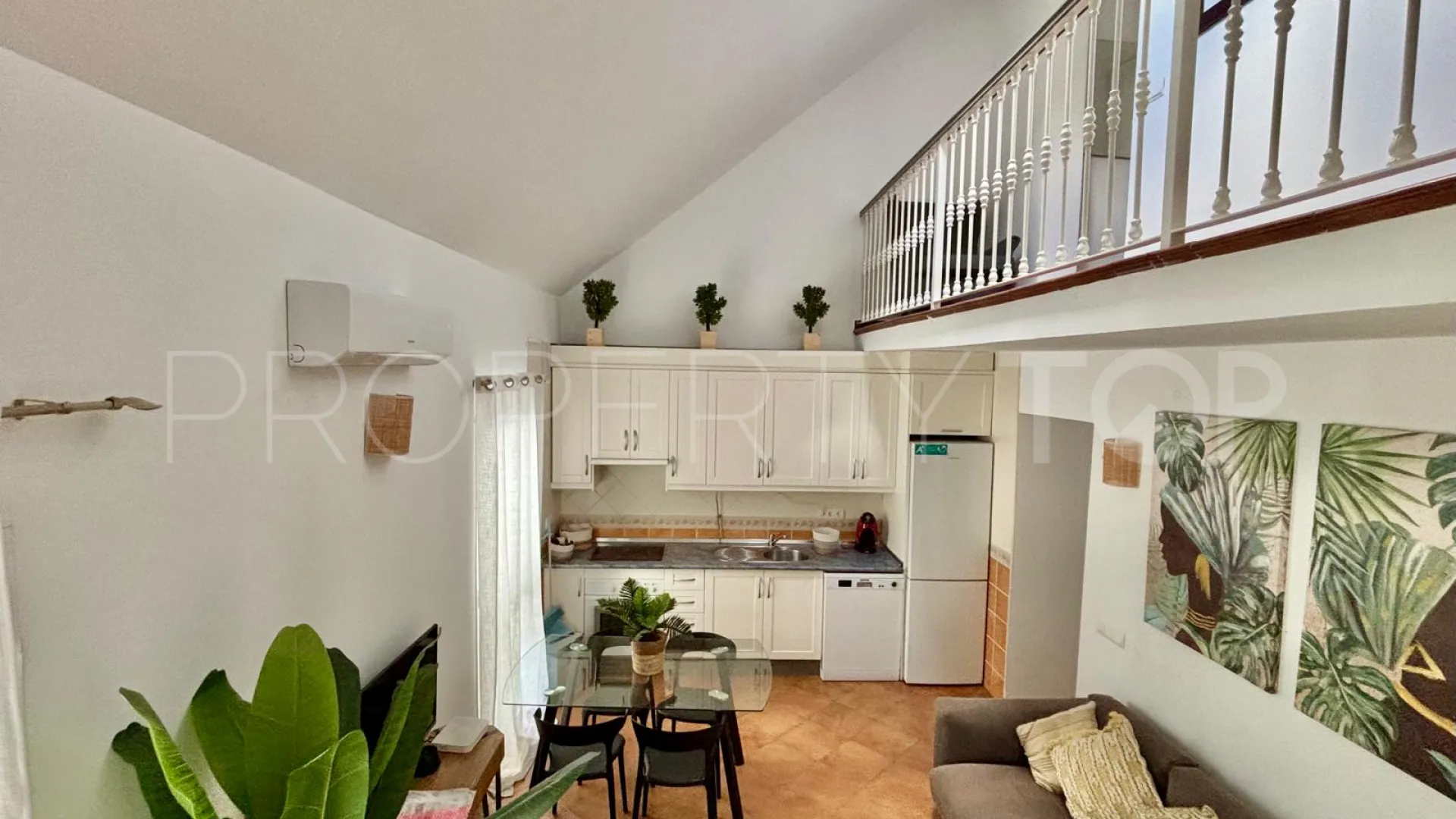 For sale duplex in Estepona Old Town with 2 bedrooms