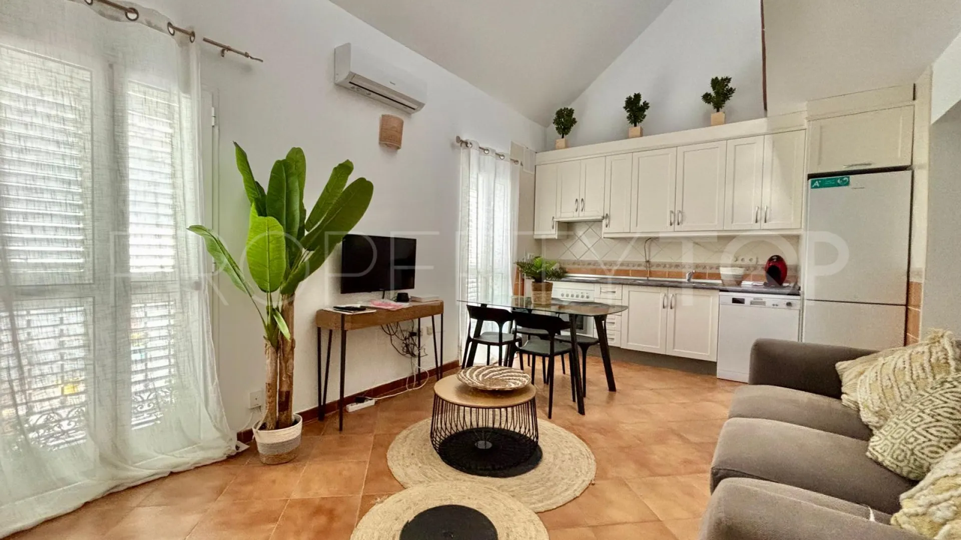 For sale duplex in Estepona Old Town with 2 bedrooms