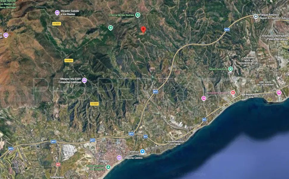 For sale rustic plot in Altos de Estepona