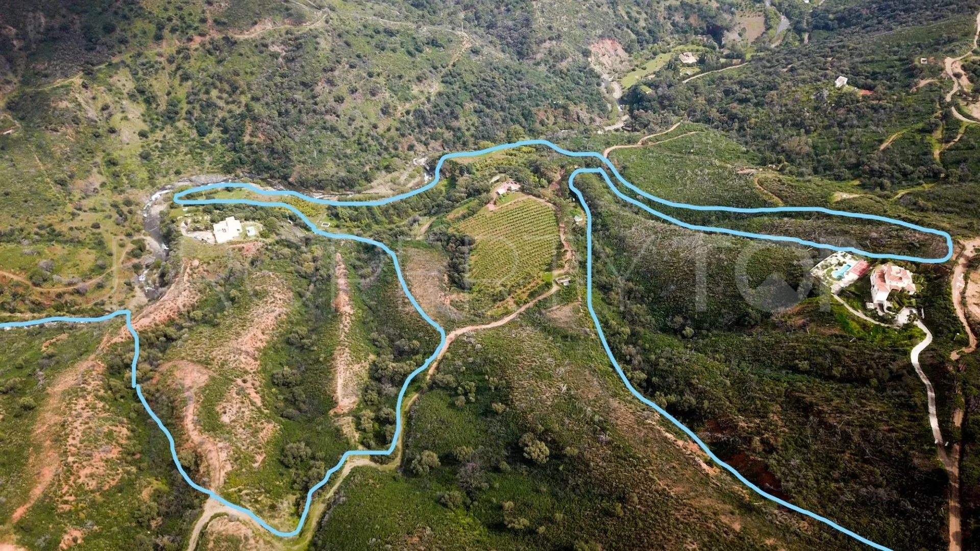 For sale rustic plot in Altos de Estepona