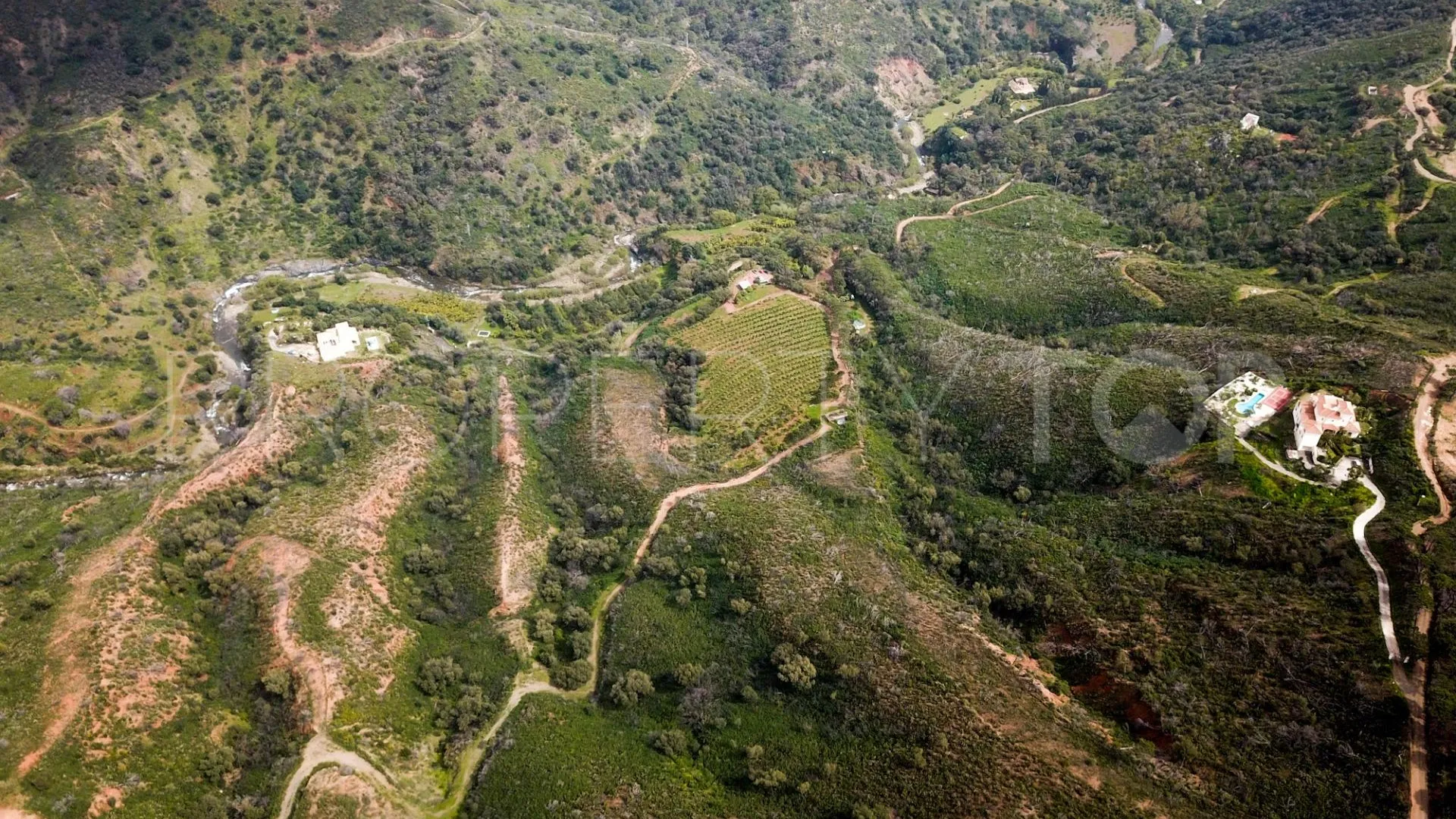 For sale rustic plot in Altos de Estepona