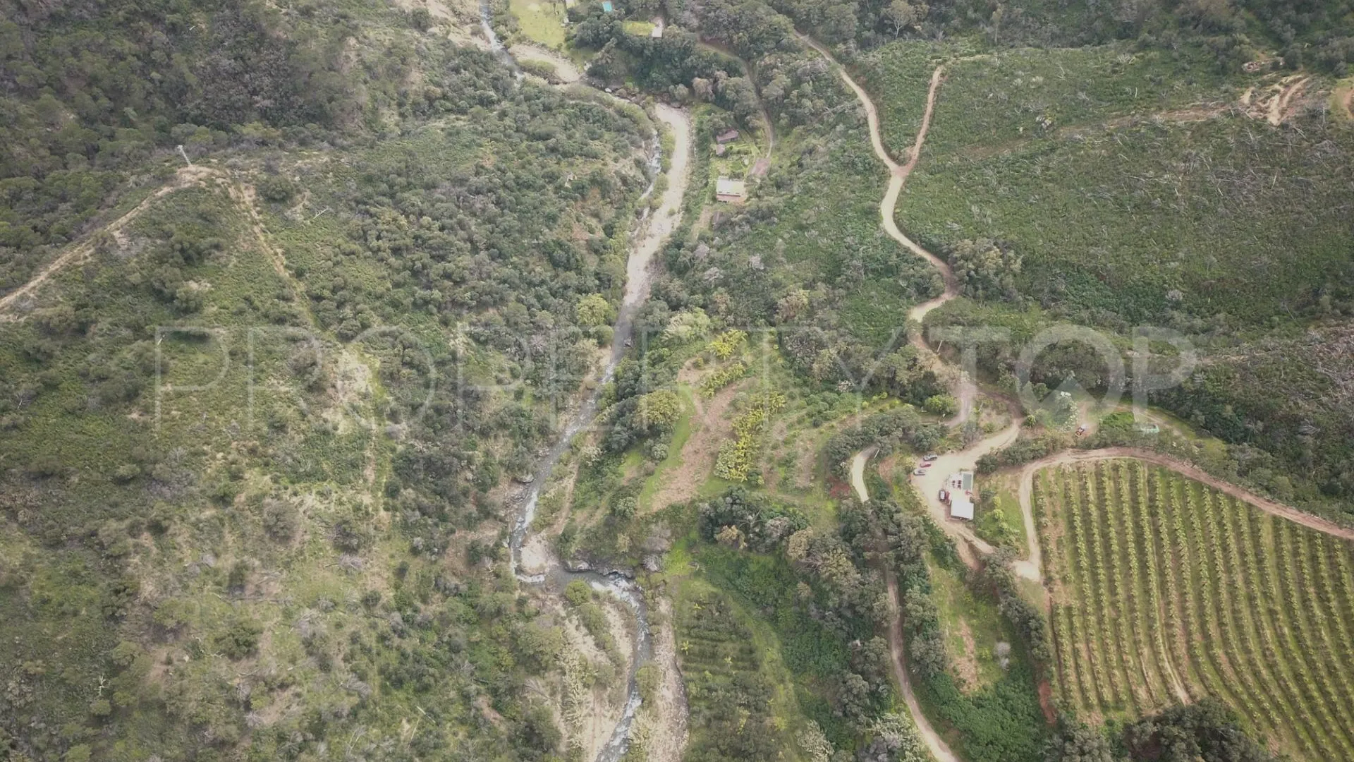 For sale rustic plot in Altos de Estepona