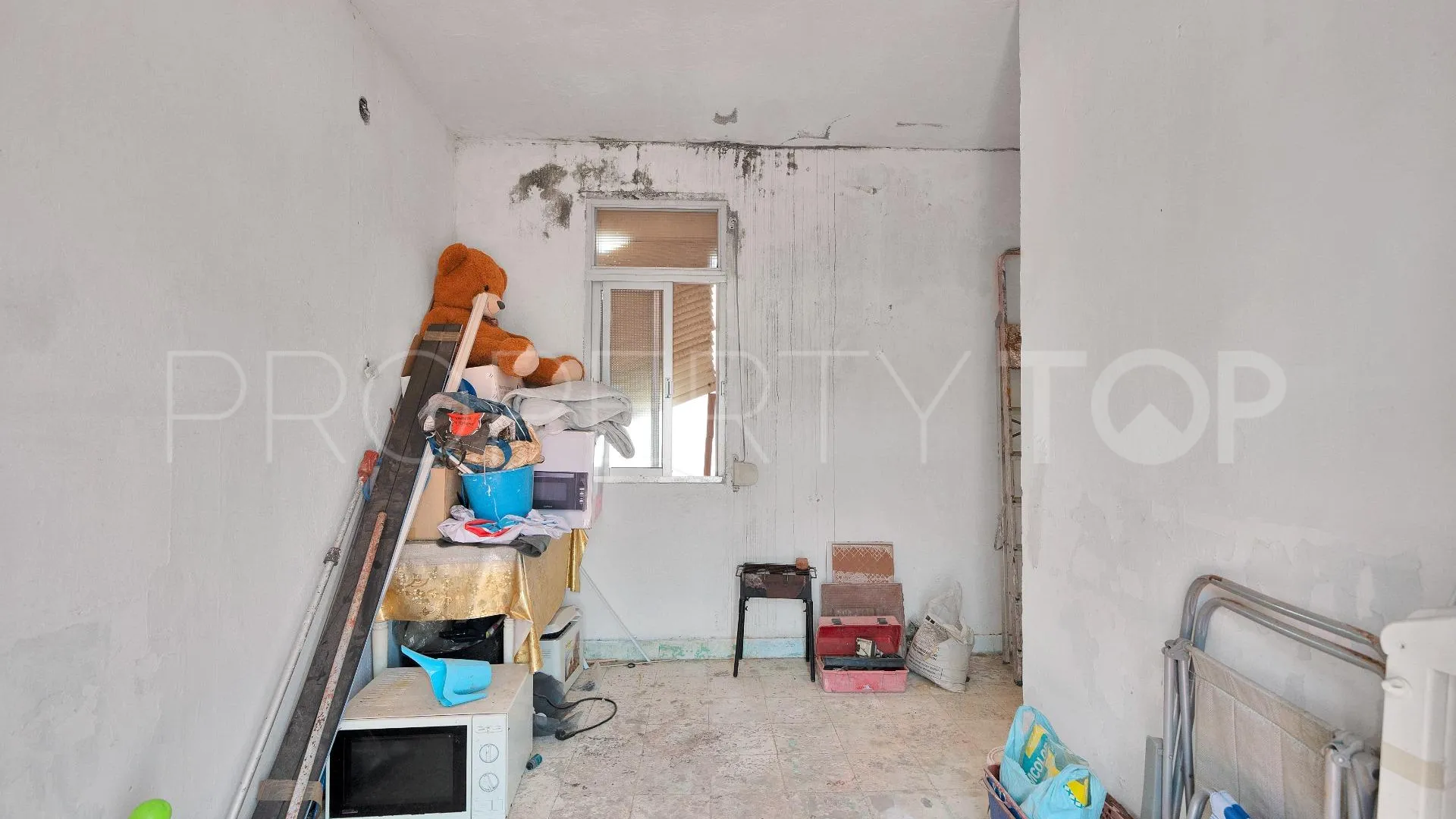 Se vende casa en La Linea de la Concepcion