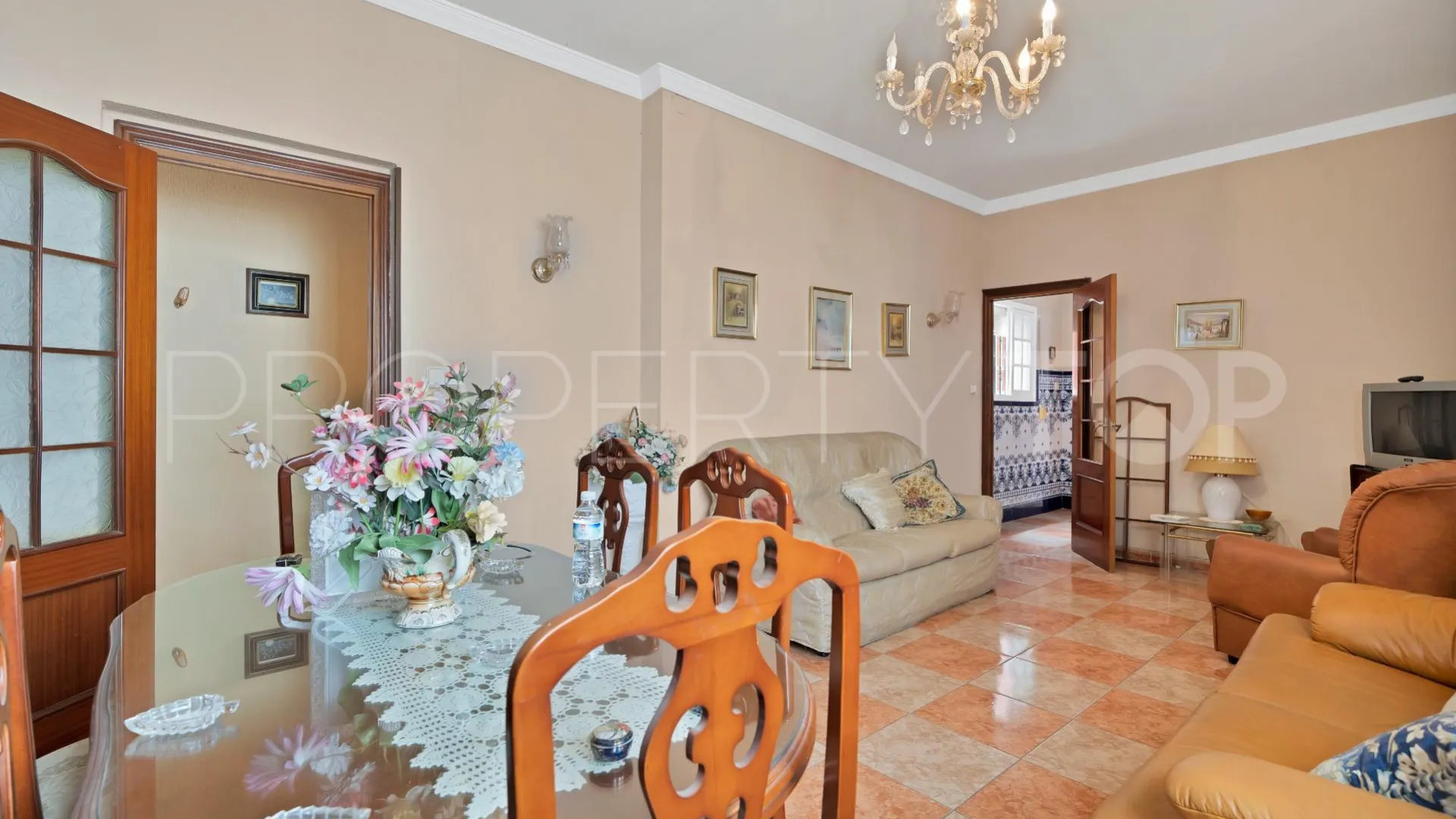 Se vende casa en La Linea de la Concepcion