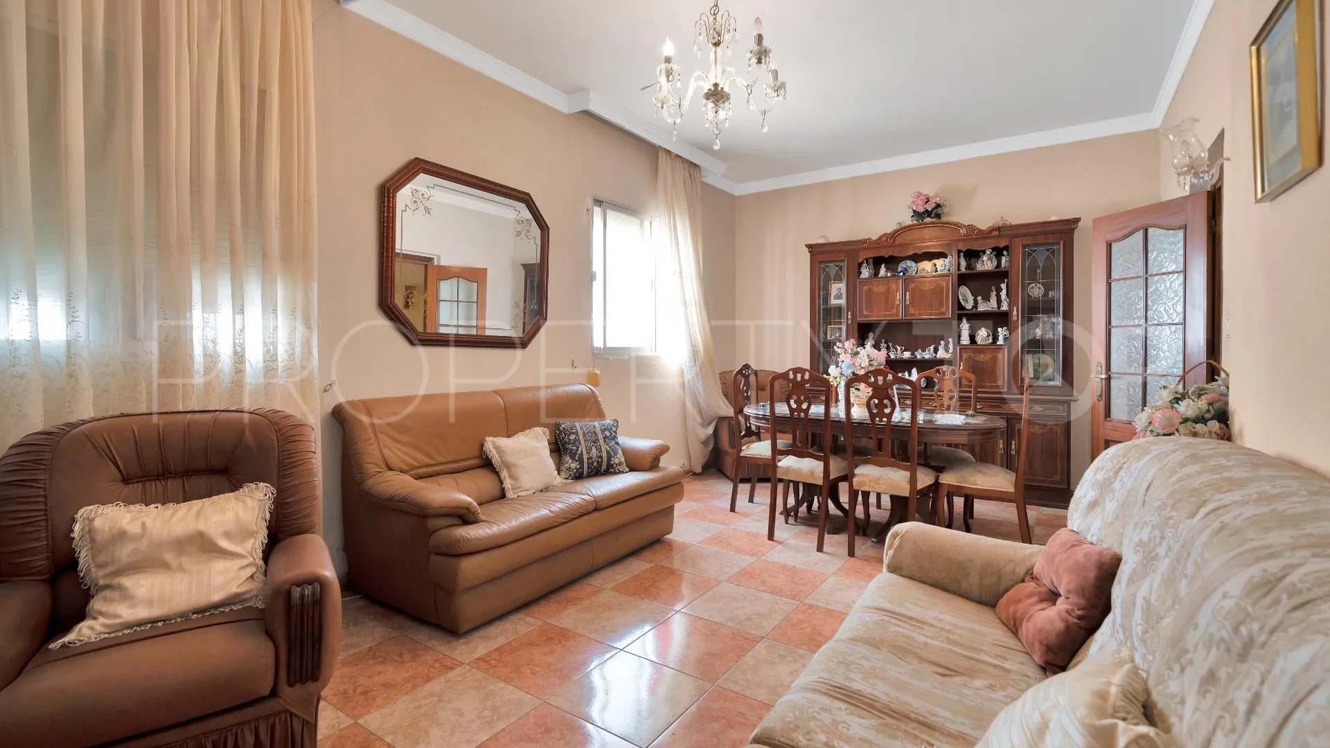 Se vende casa en La Linea de la Concepcion