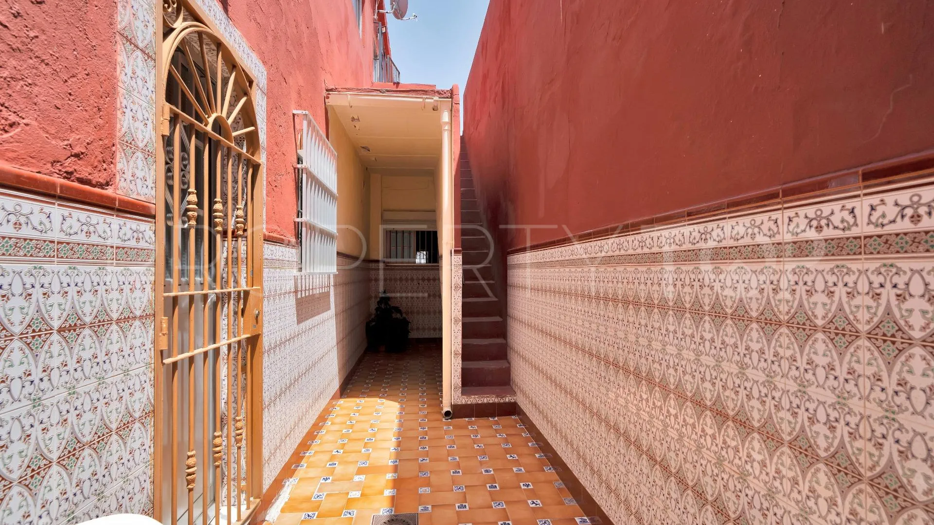 Se vende casa en La Linea de la Concepcion