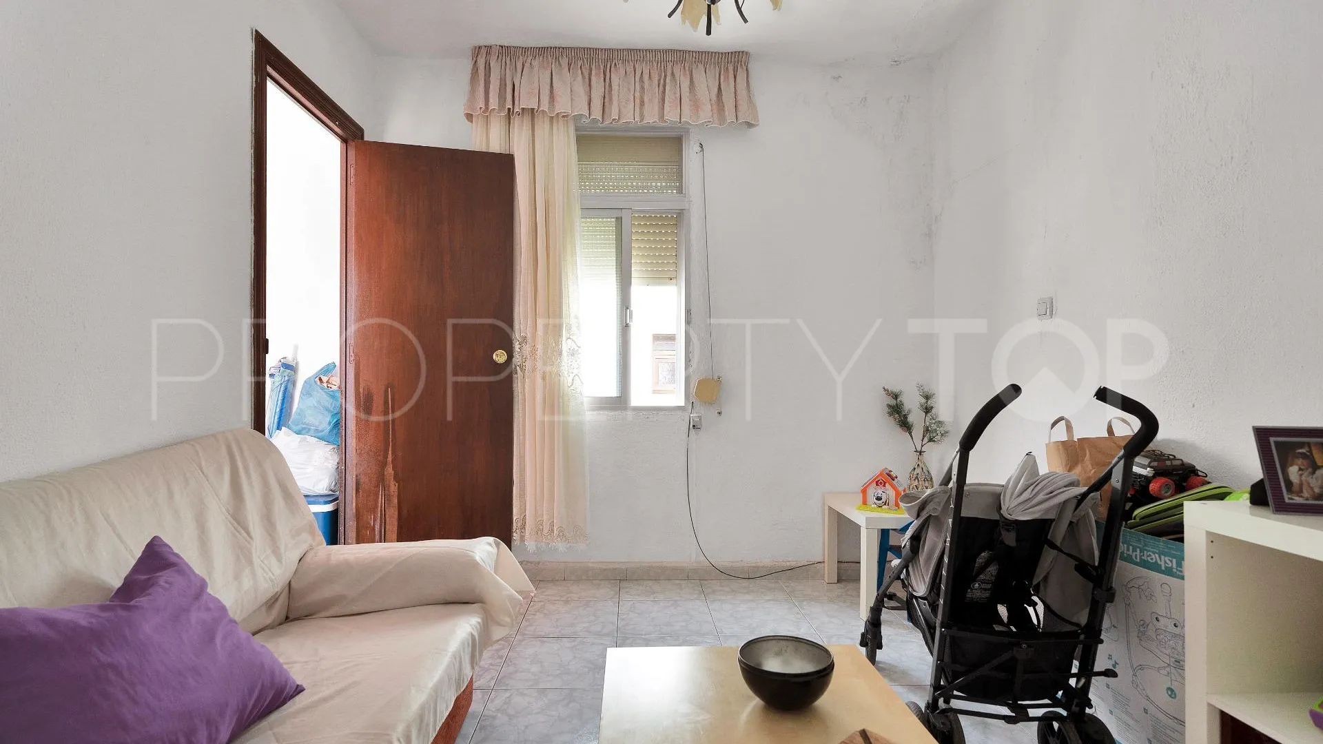 Se vende casa en La Linea de la Concepcion