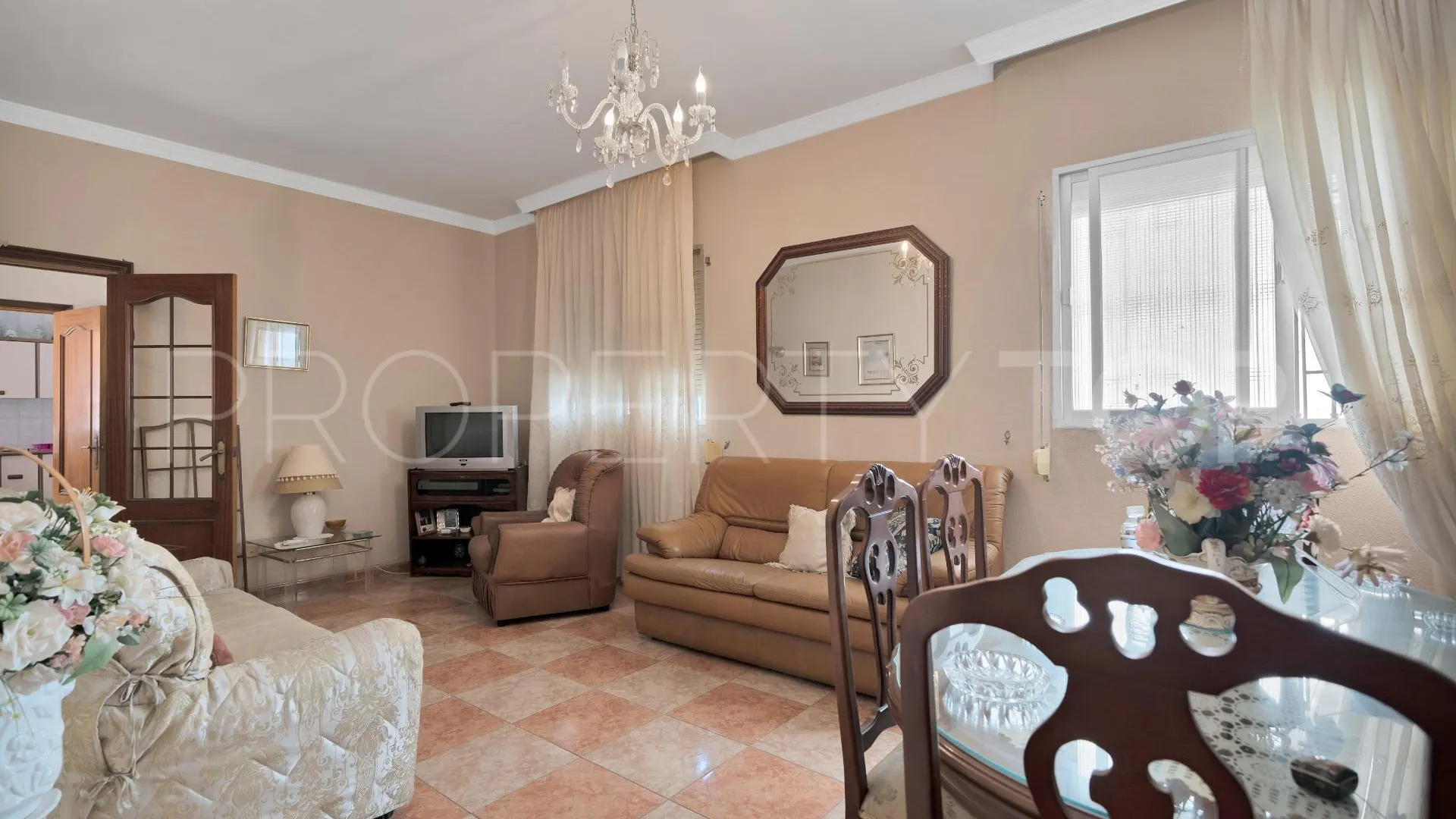Se vende casa en La Linea de la Concepcion