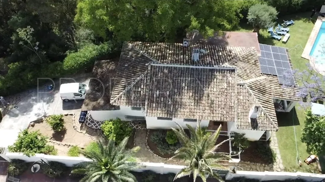 For sale villa with 5 bedrooms in Elviria