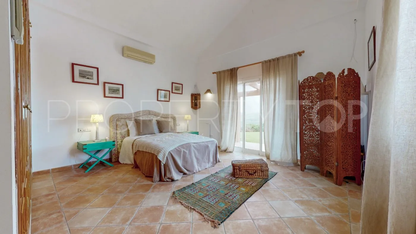 For sale villa in San Martin del Tesorillo