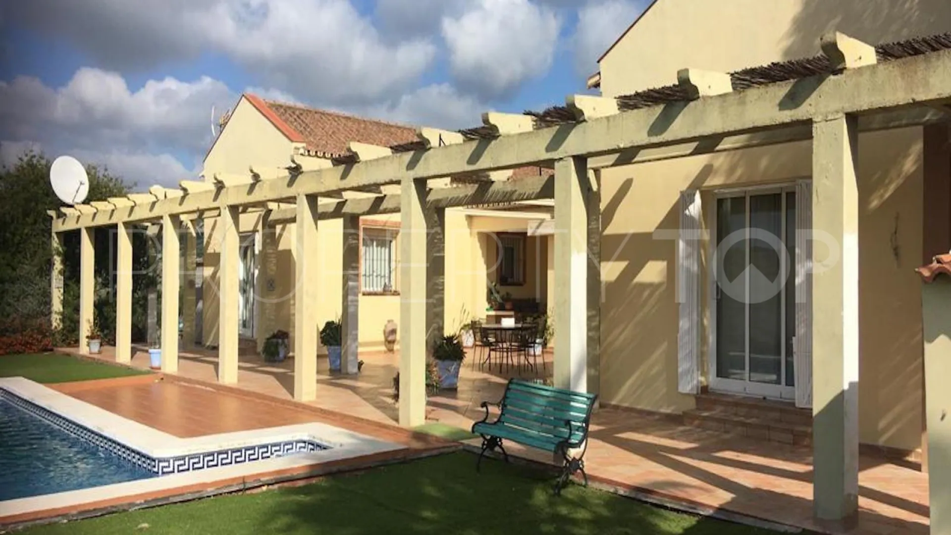 For sale villa in San Martin del Tesorillo