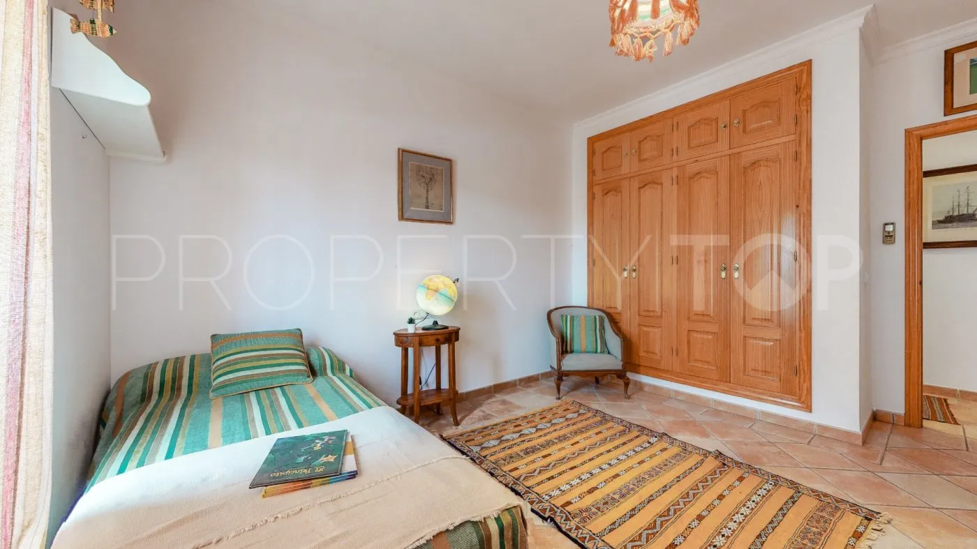 For sale villa in San Martin del Tesorillo