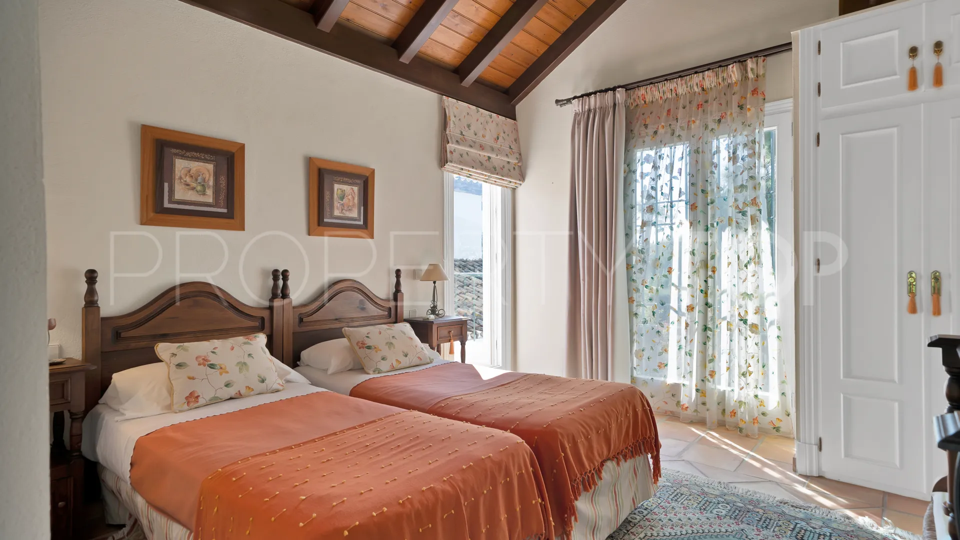 Las Brisas, villa en venta con 6 dormitorios