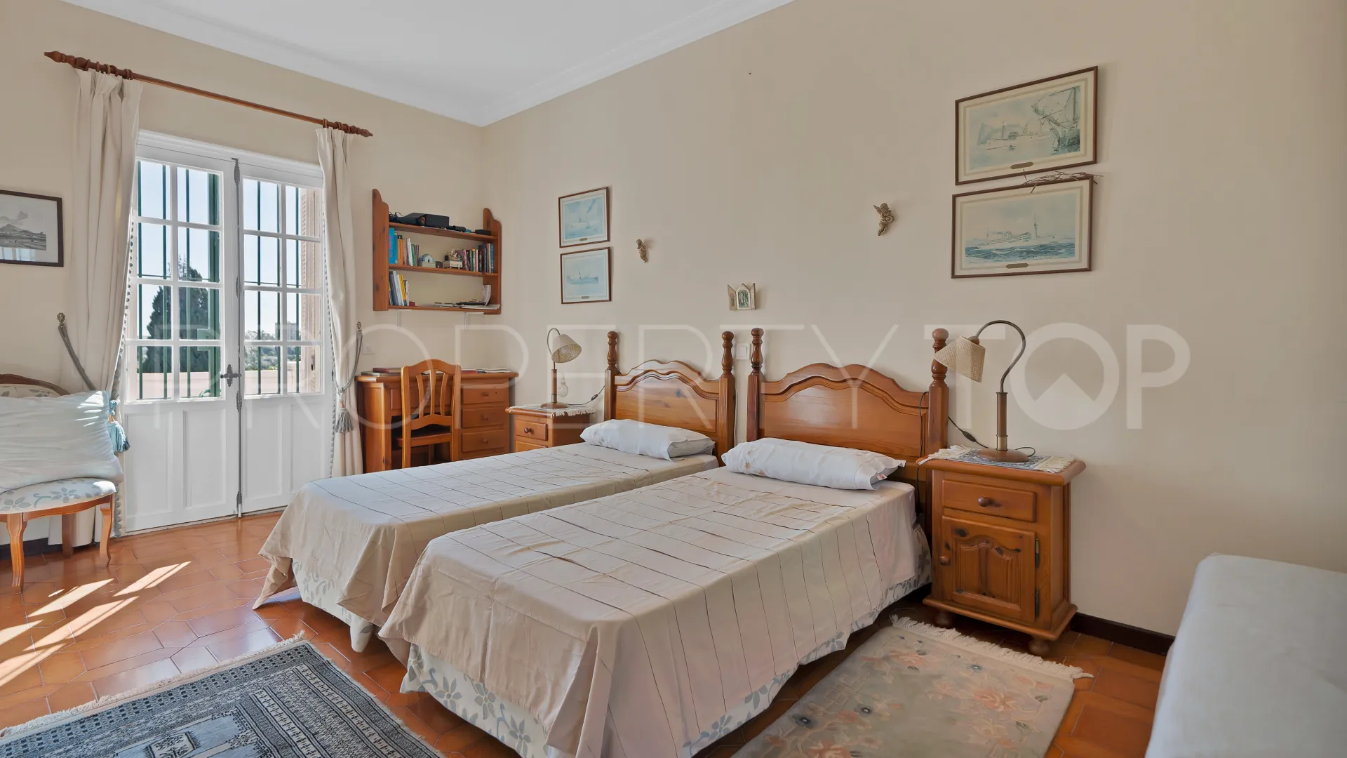 Las Brisas, villa en venta con 6 dormitorios