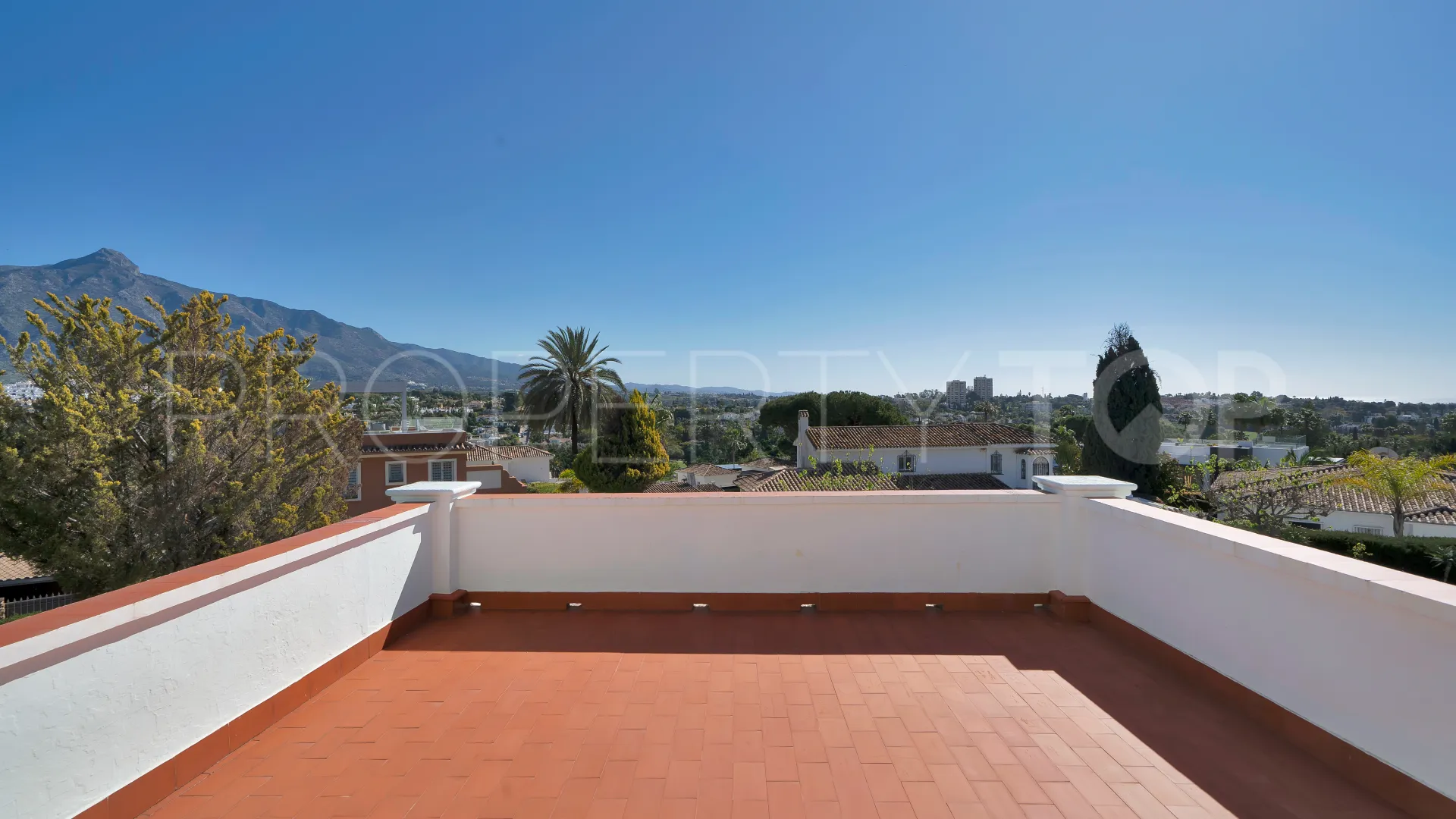 Las Brisas, villa en venta con 6 dormitorios