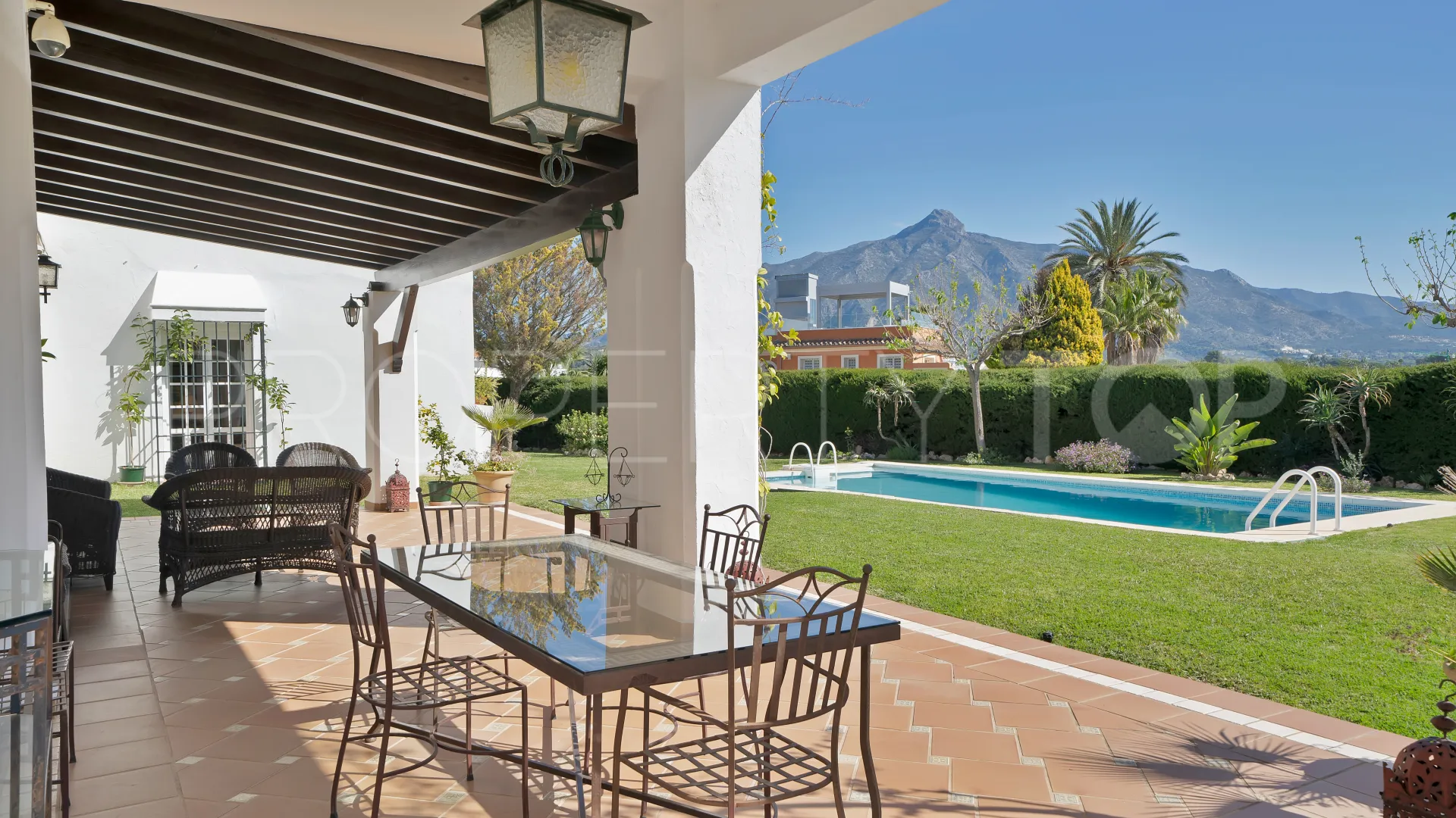 Las Brisas, villa en venta con 6 dormitorios