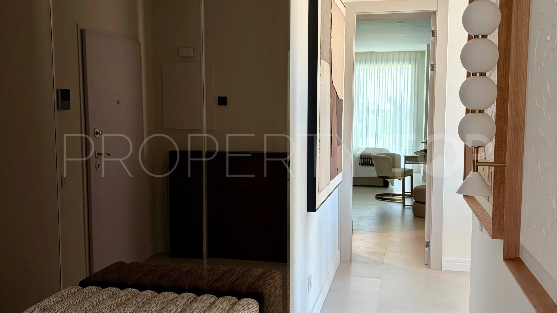 4 bedrooms ground floor apartment in Estepona for sale