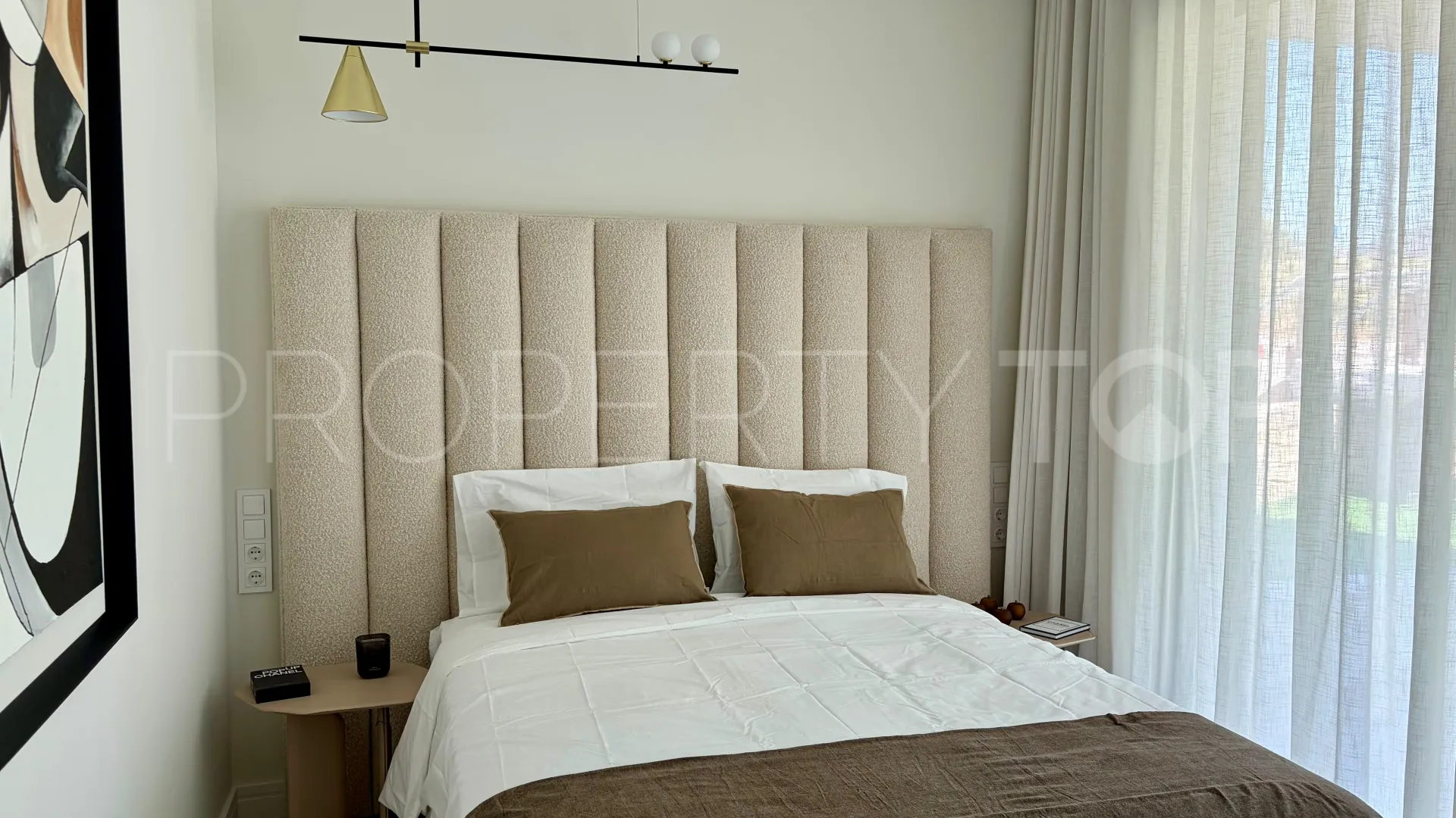 4 bedrooms ground floor apartment in Estepona for sale