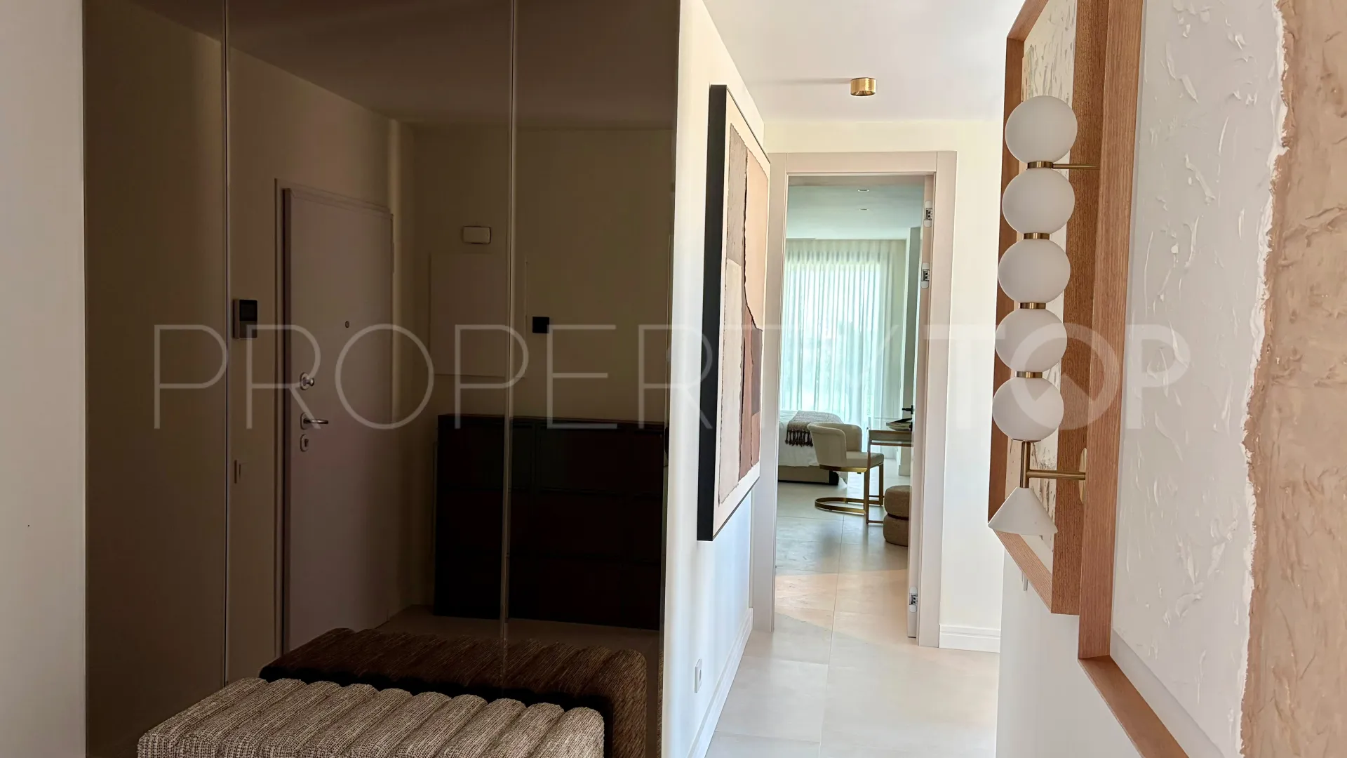 4 bedrooms ground floor apartment in Estepona for sale