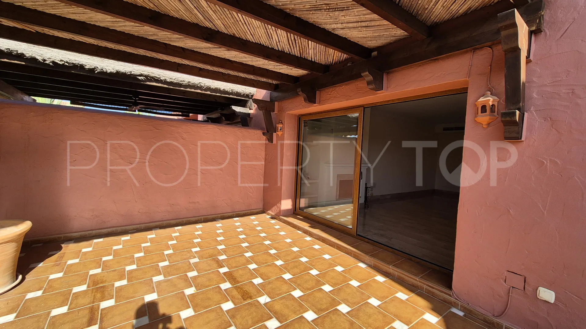 For sale duplex penthouse in Guadalmina Baja with 3 bedrooms