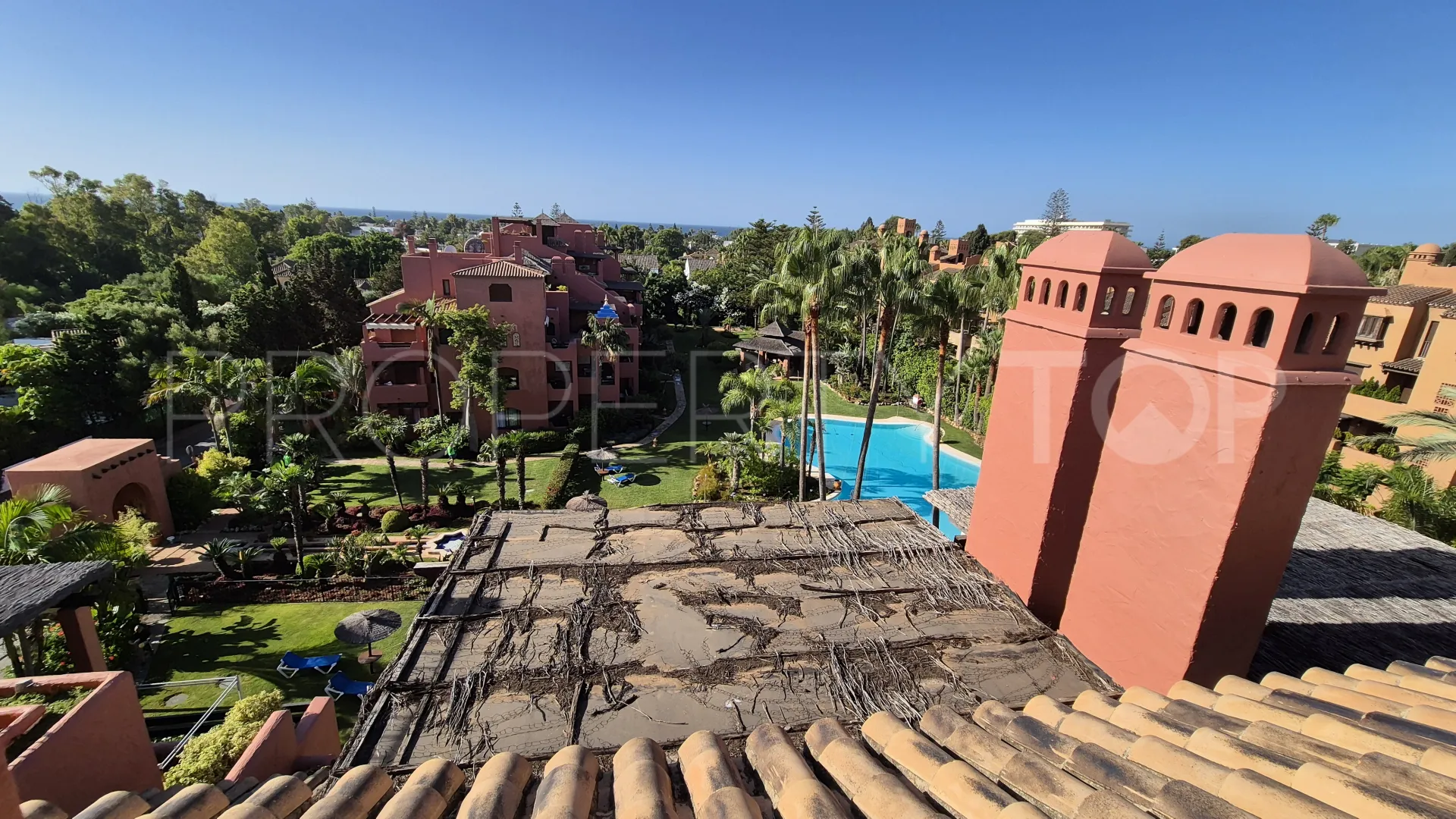 For sale duplex penthouse in Guadalmina Baja with 3 bedrooms