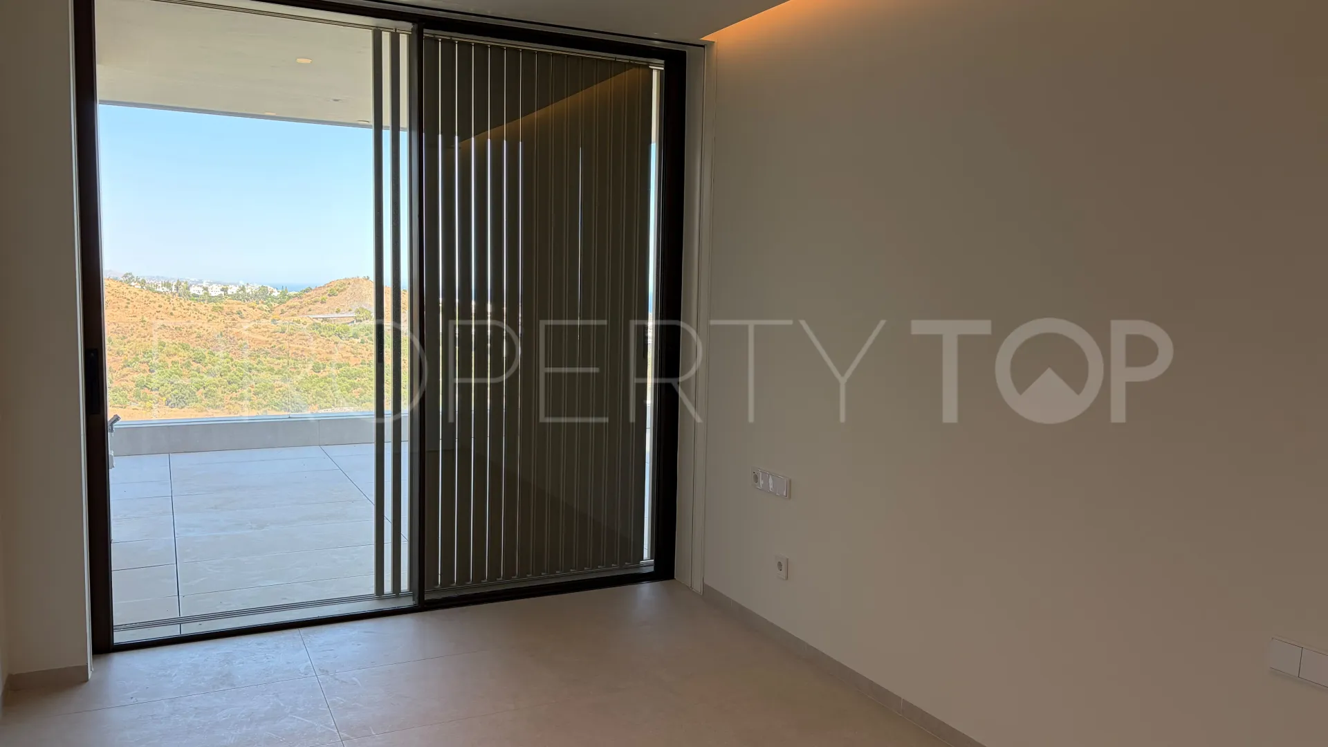Apartment for sale in Marbella with 3 bedrooms