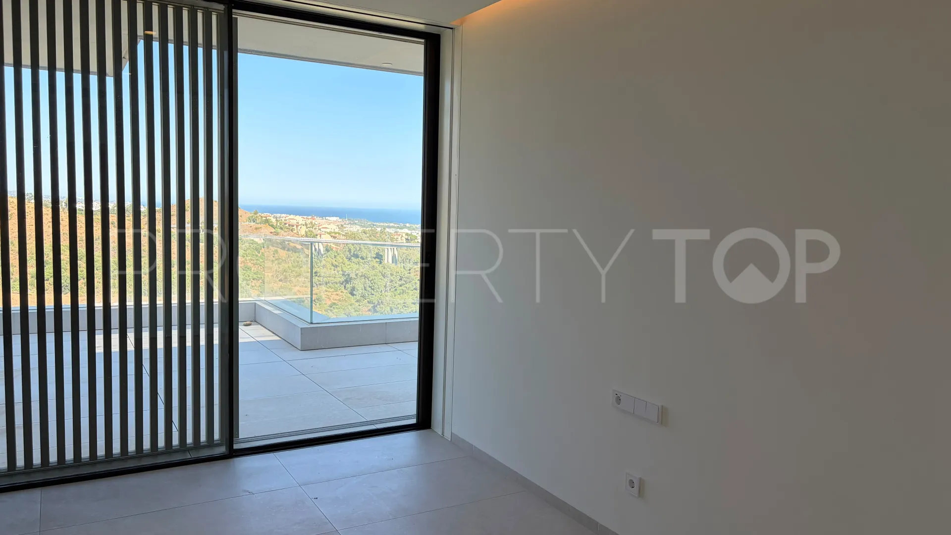 Apartment for sale in Marbella with 3 bedrooms
