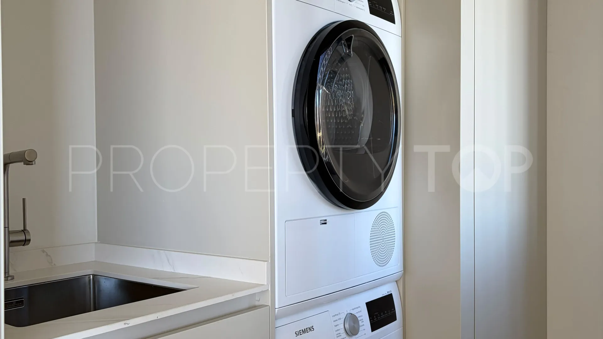Apartment for sale in Marbella with 3 bedrooms